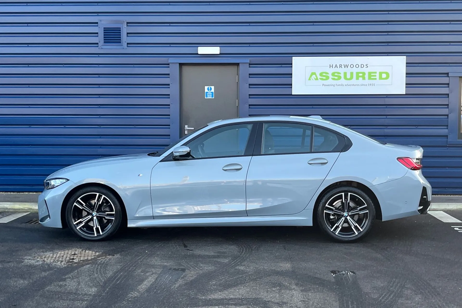 BMW 3 SERIES thumbnail image number 10