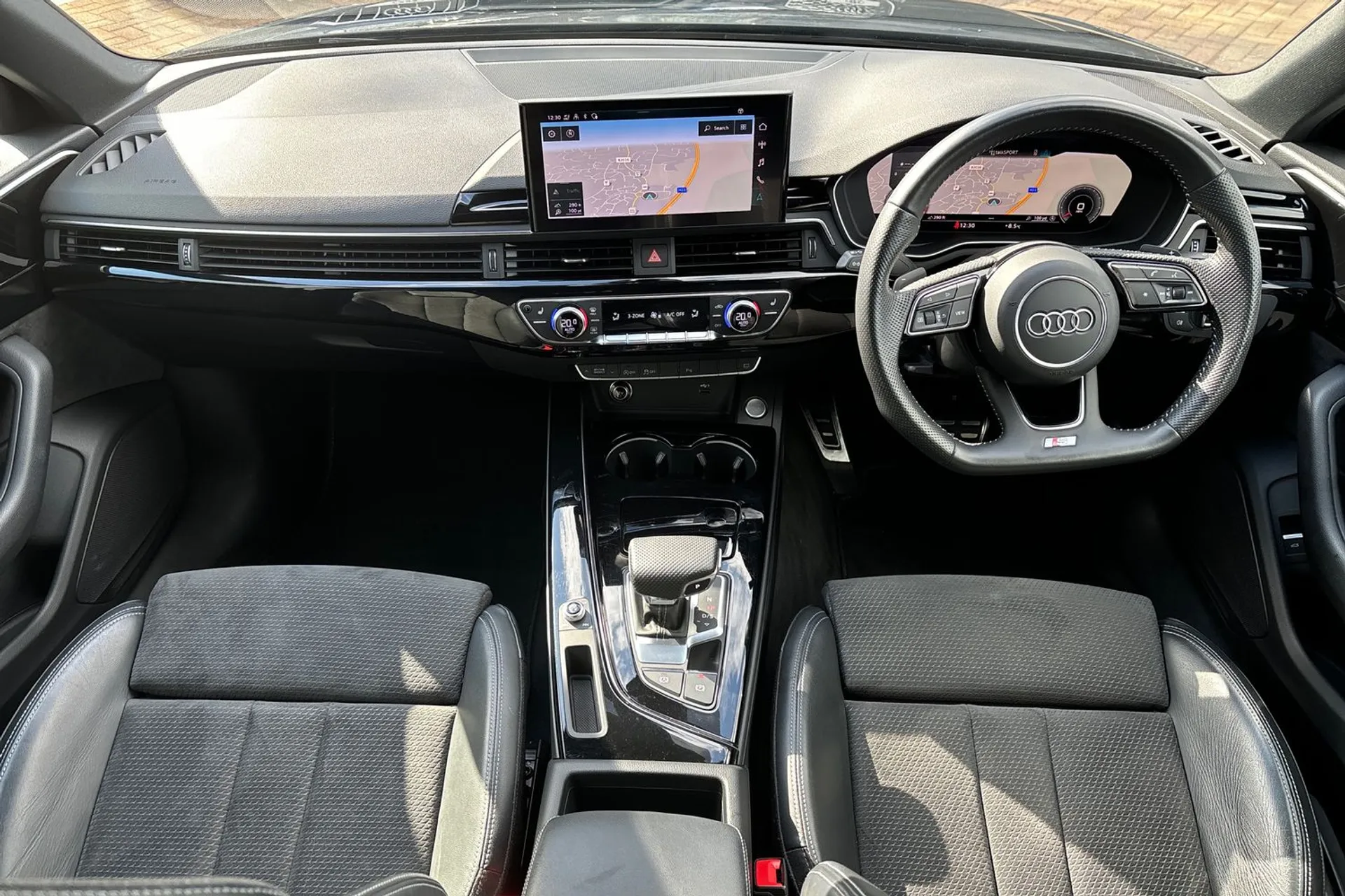 Audi A4 thumbnail image number 32