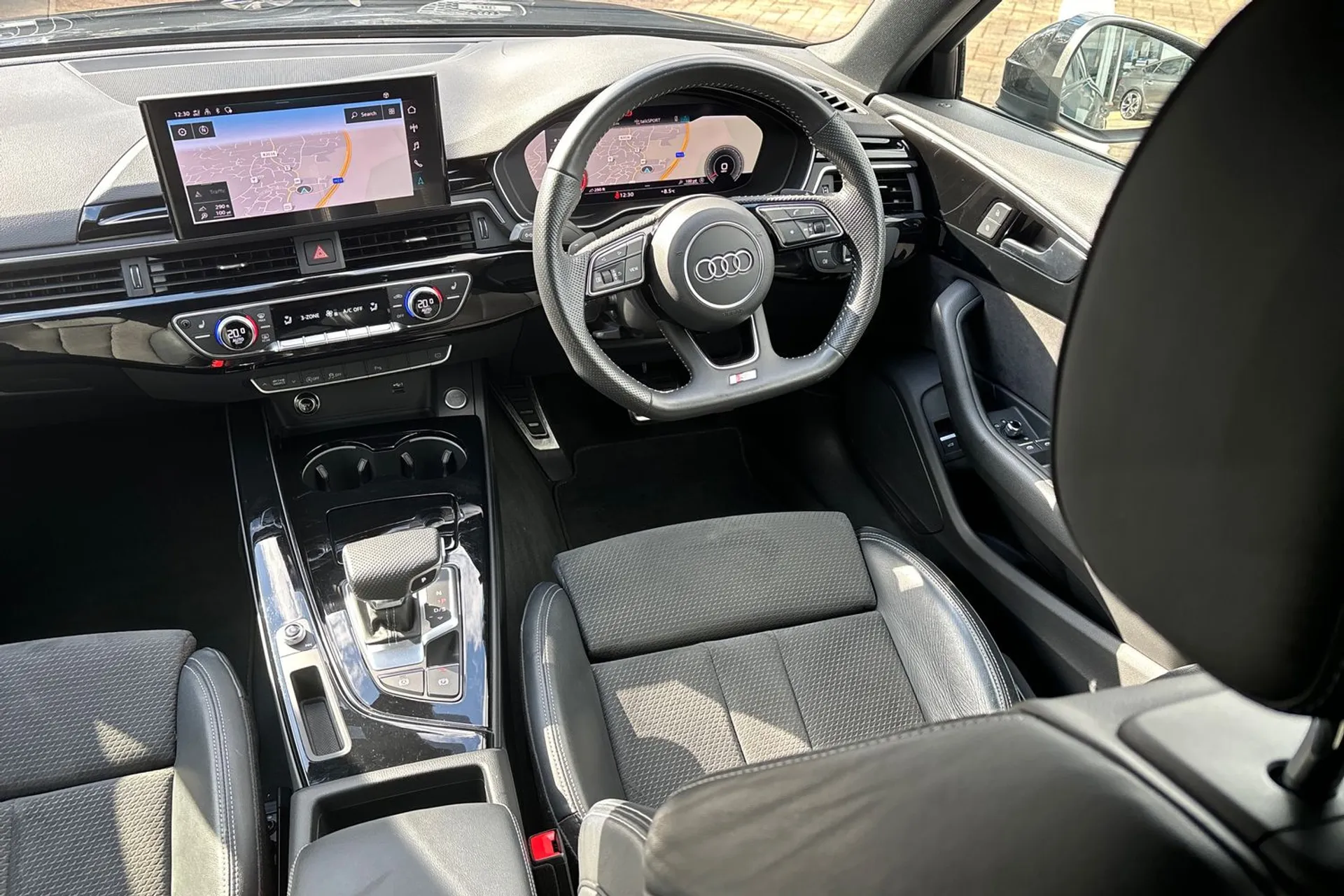 Audi A4 thumbnail image number 34