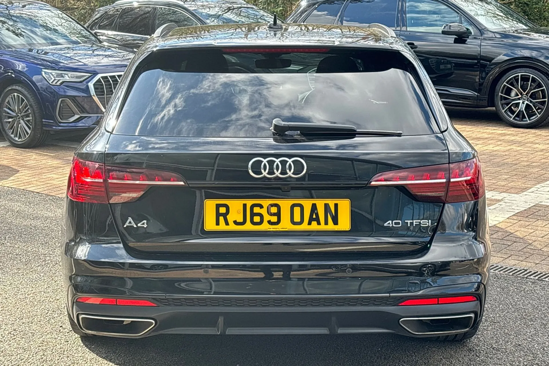 Audi A4 thumbnail image number 8