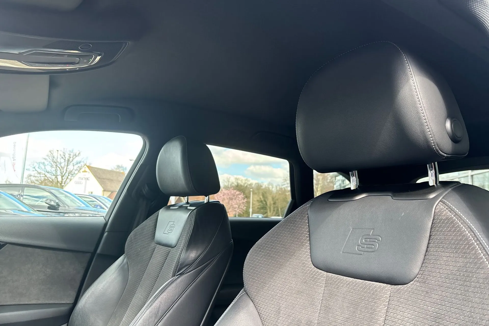 Audi A4 thumbnail image number 29