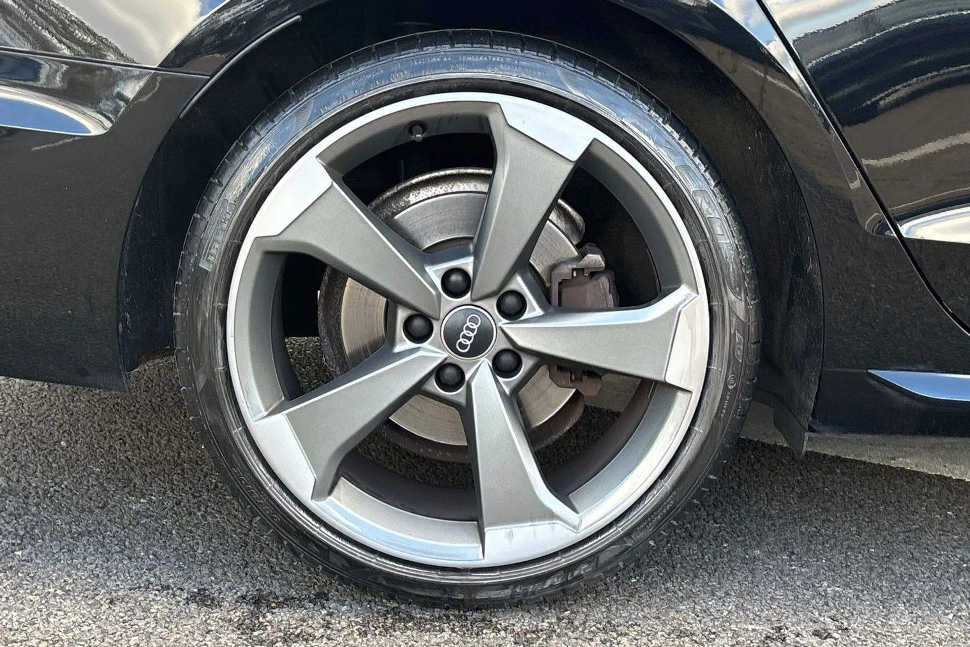 Audi A4 thumbnail image number 13