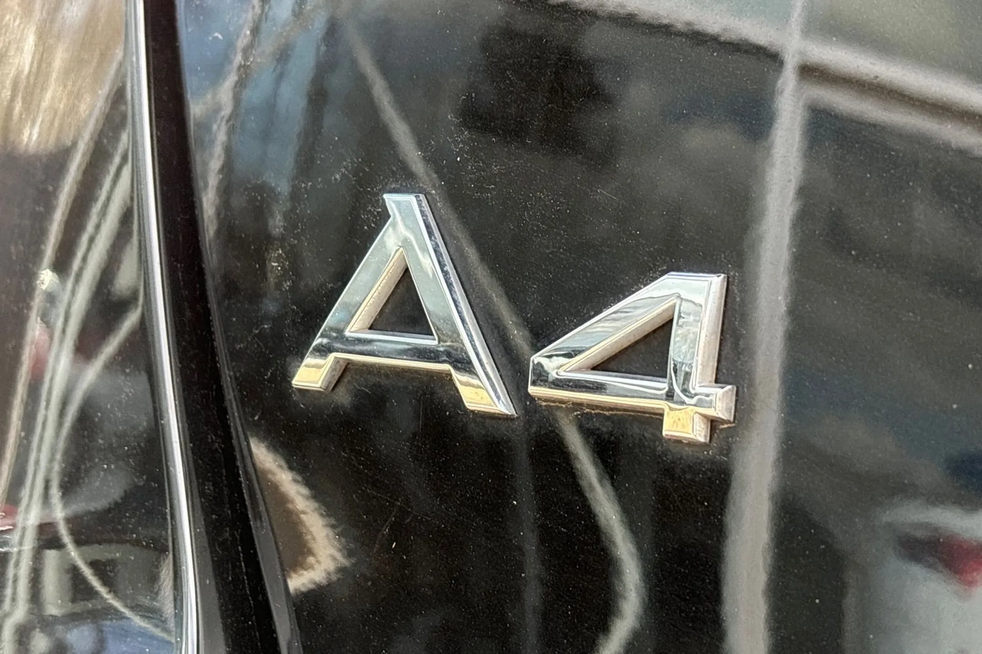 Audi A4 thumbnail image number 47