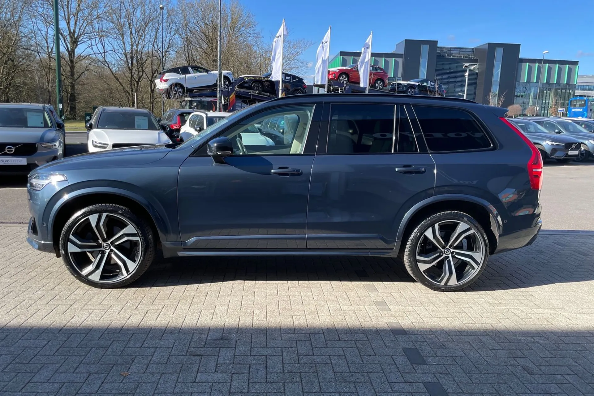 Volvo XC90 thumbnail image number 12