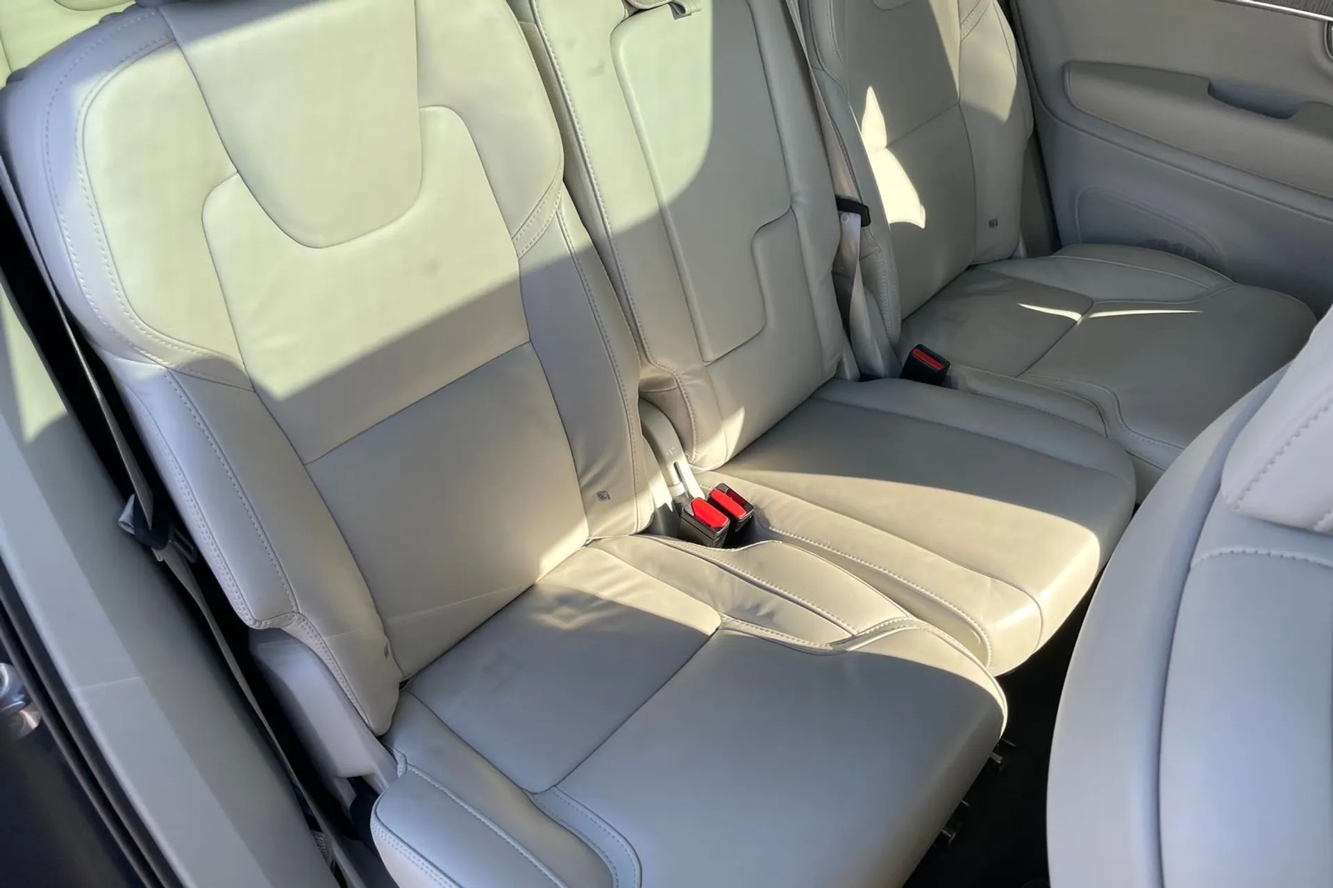 Volvo XC90 thumbnail image number 26