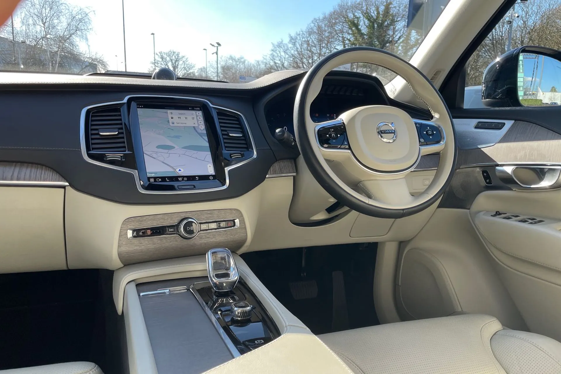 Volvo XC90 thumbnail image number 36