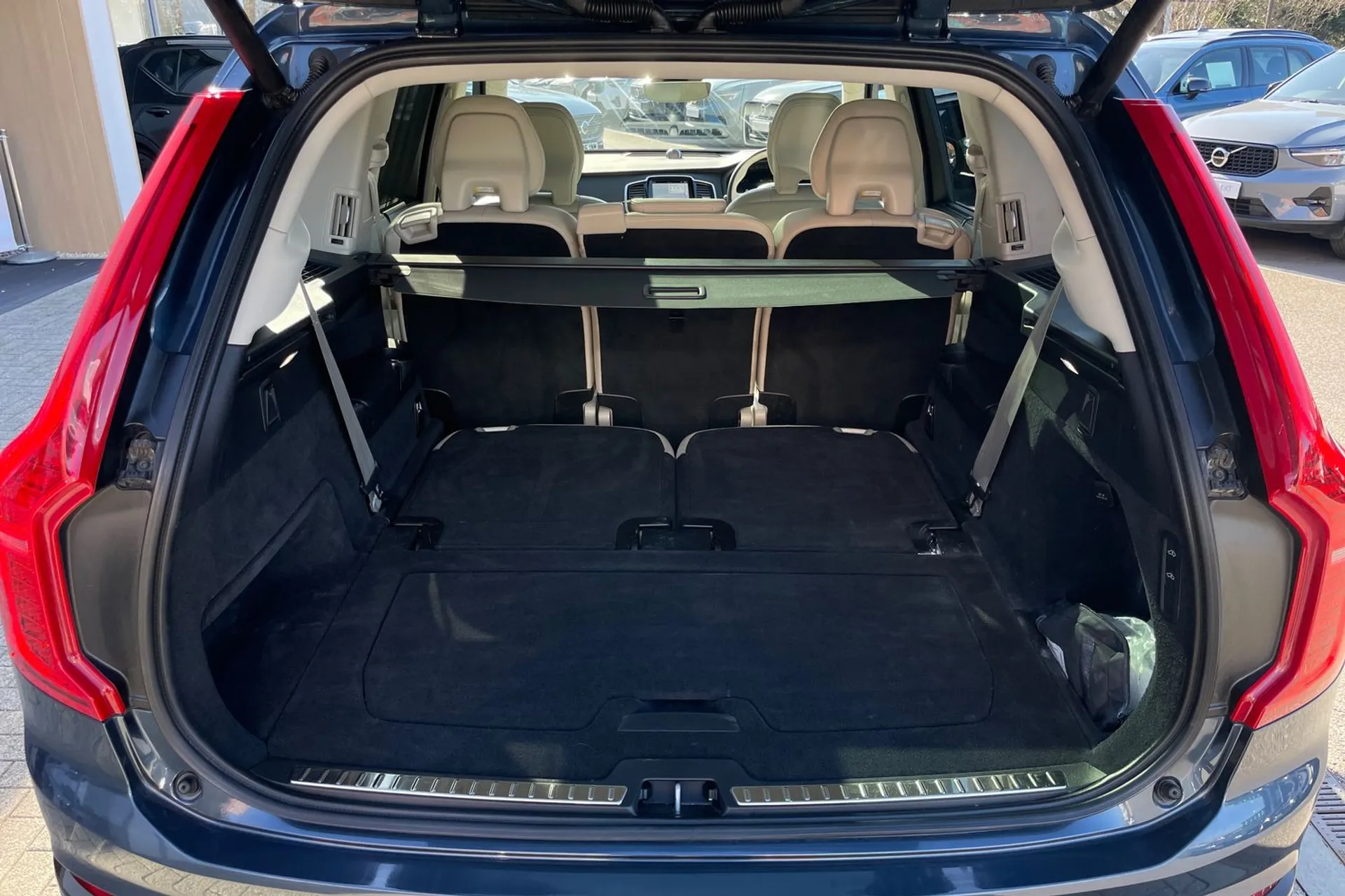 Volvo XC90 thumbnail image number 21
