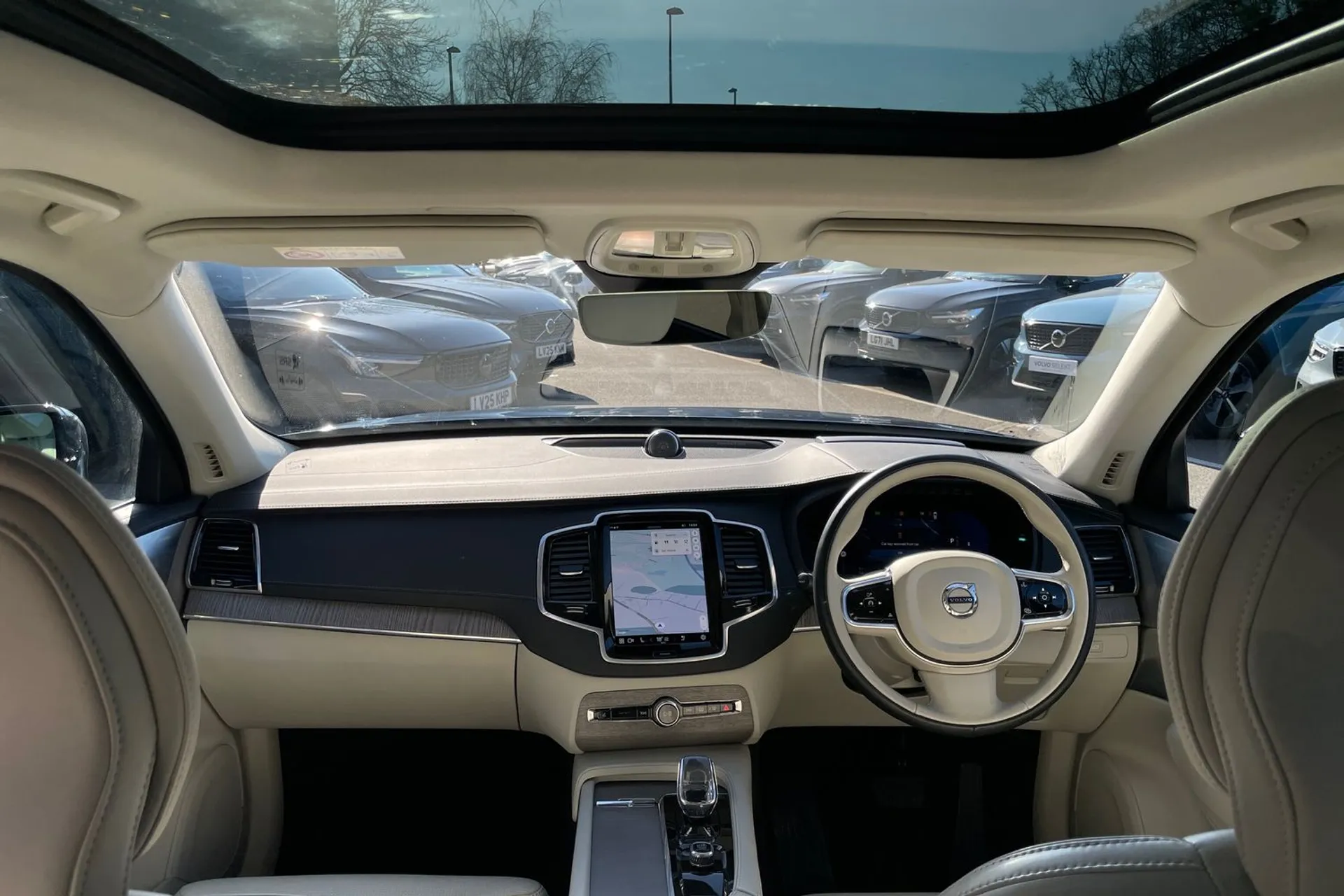 Volvo XC90 thumbnail image number 3