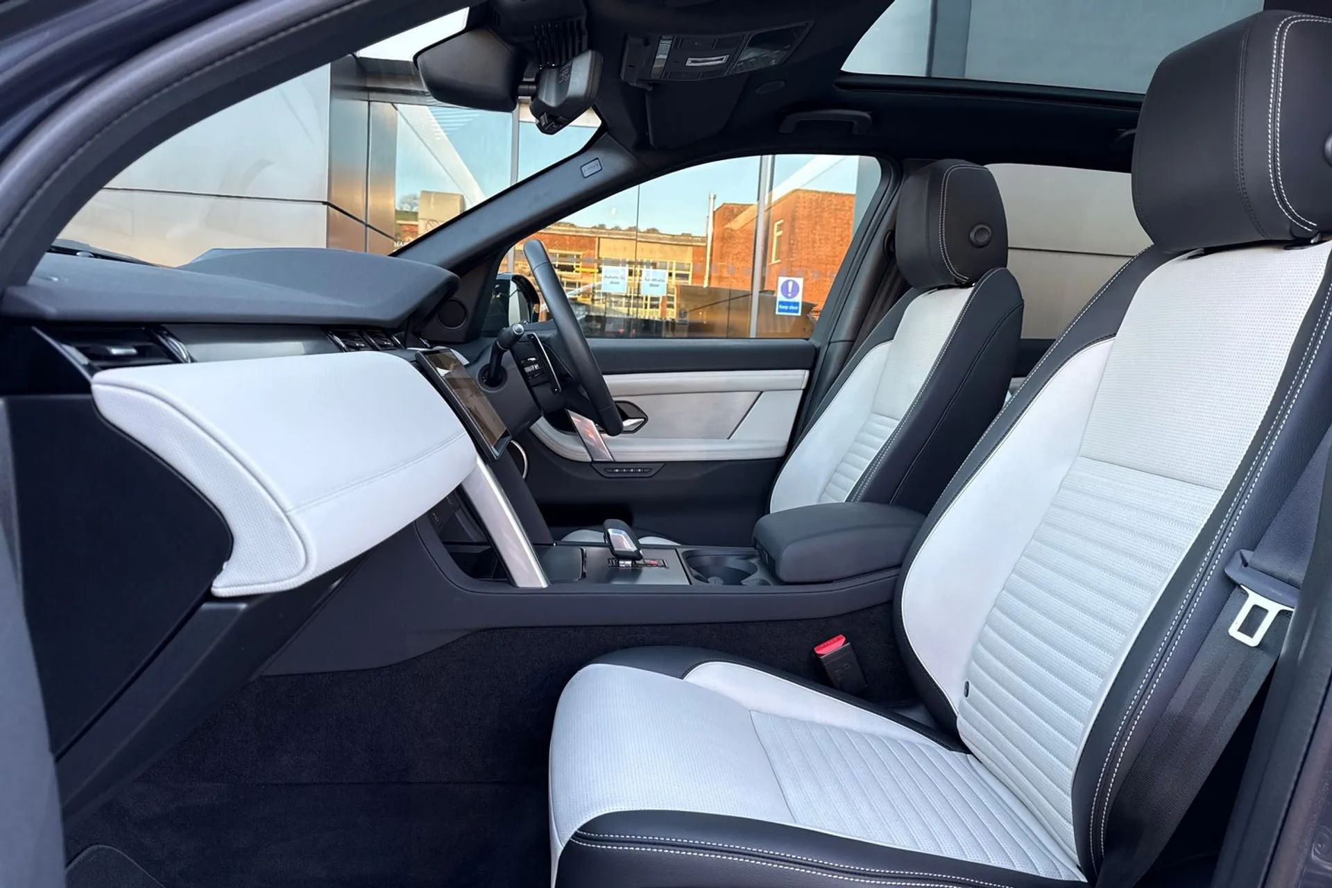 LAND ROVER DISCOVERY SPORT thumbnail image number 41