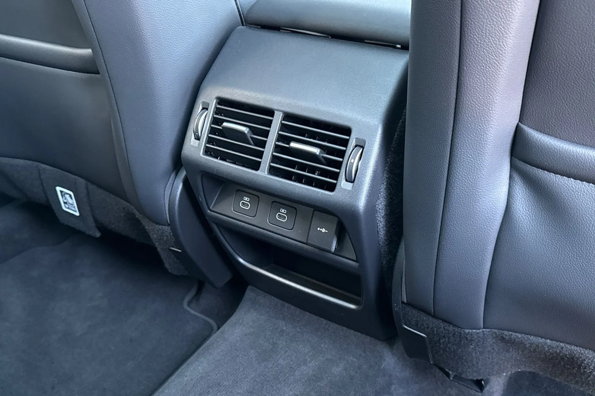 LAND ROVER DISCOVERY SPORT thumbnail image number 59