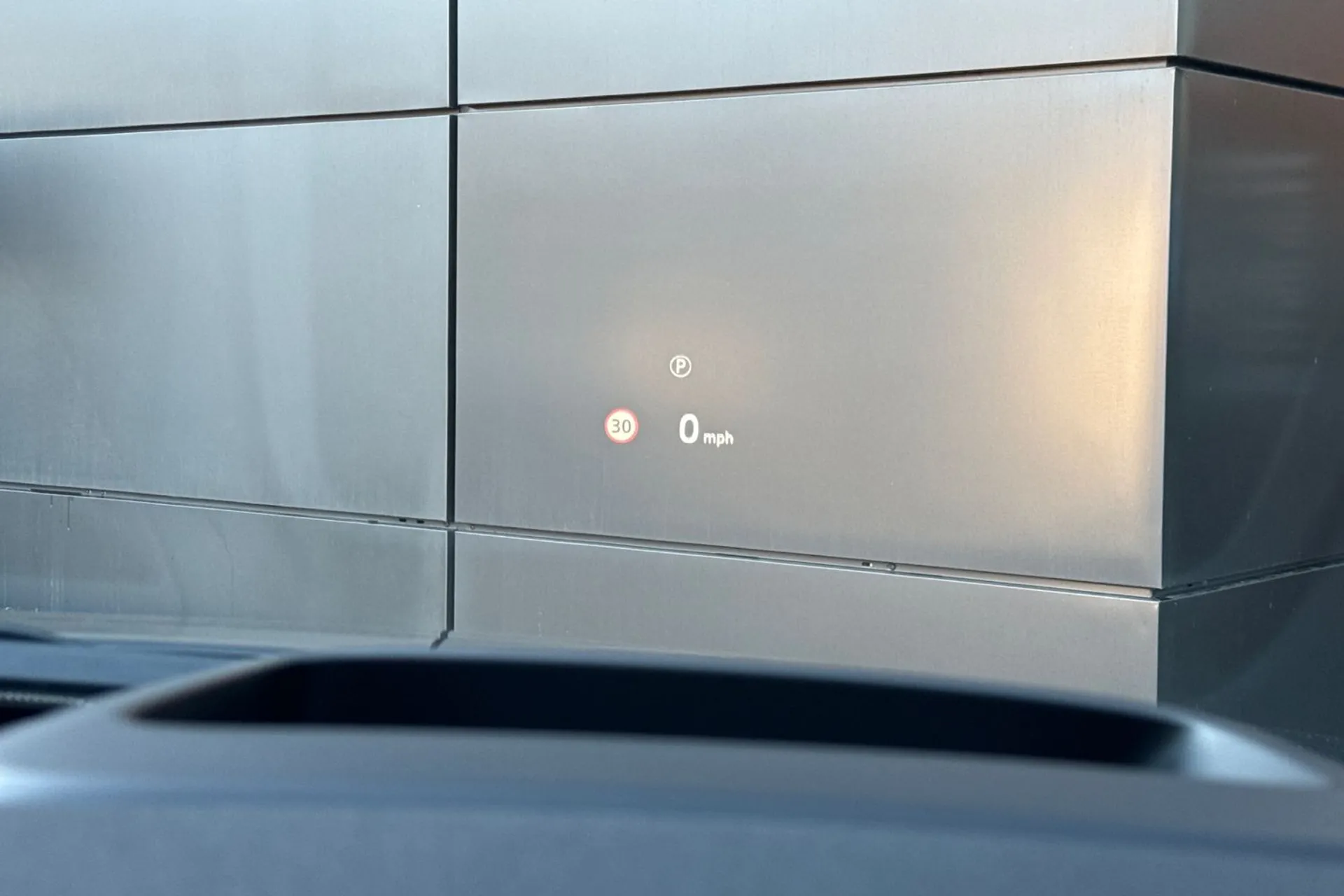 LAND ROVER DISCOVERY SPORT thumbnail image number 16