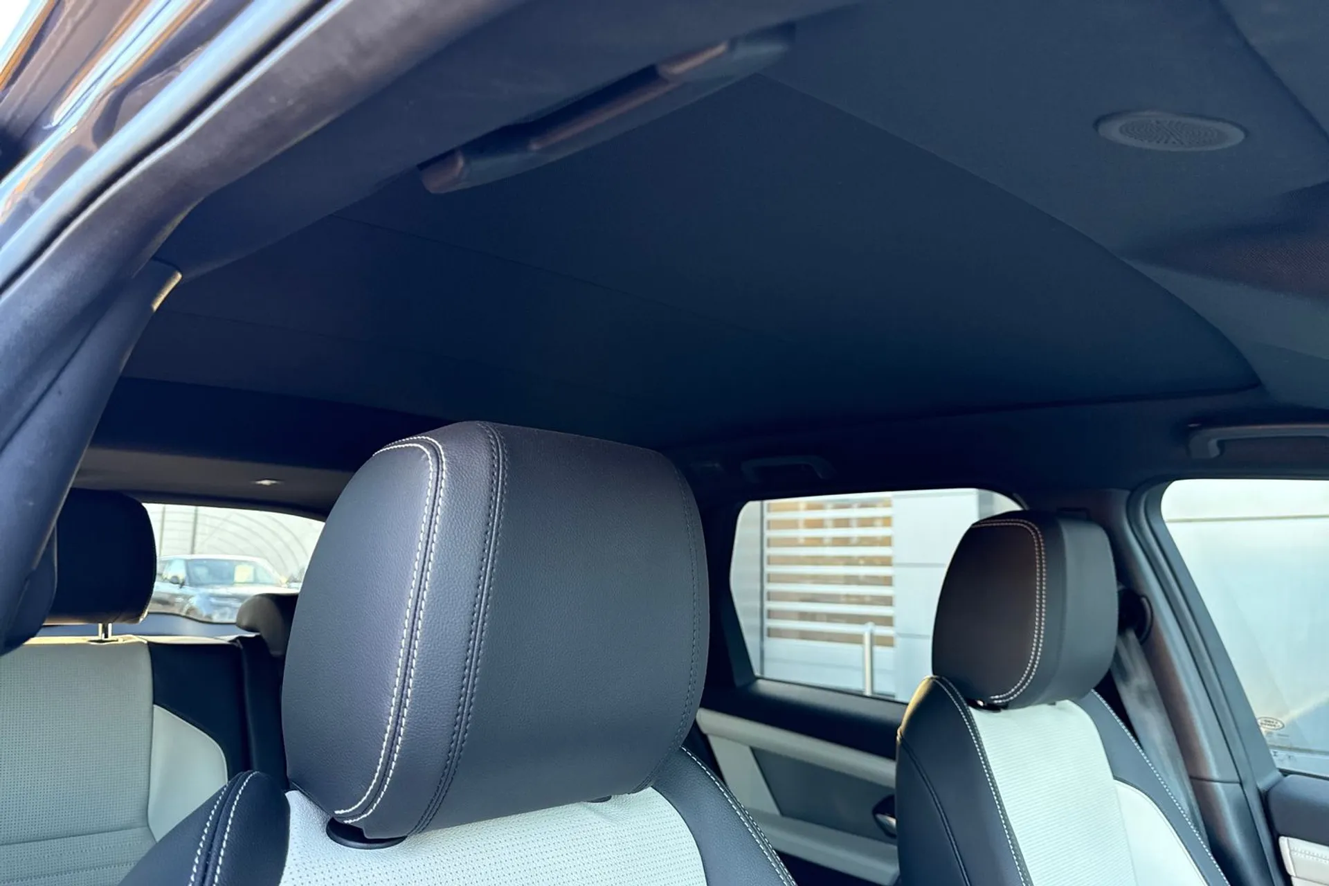 LAND ROVER DISCOVERY SPORT thumbnail image number 8