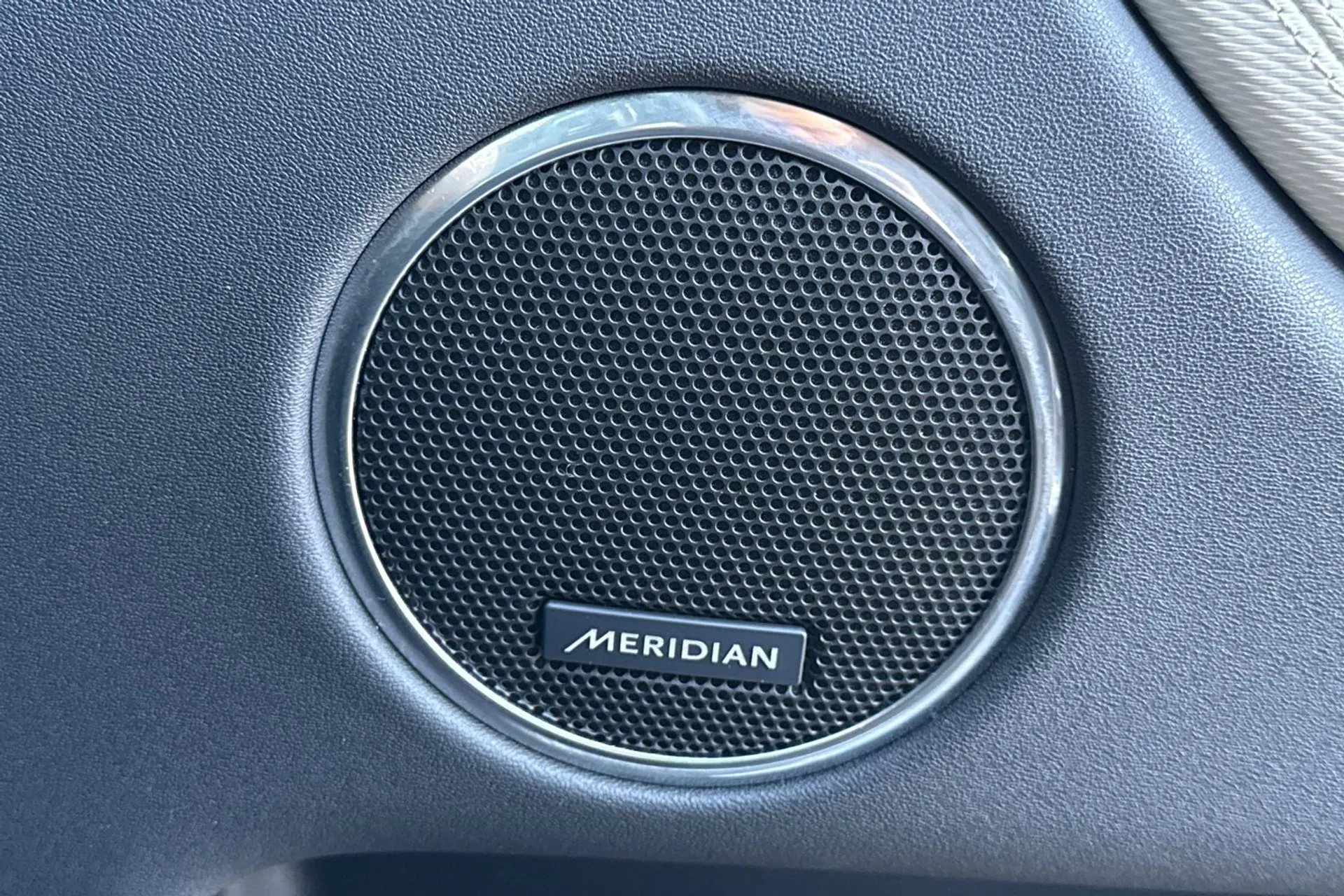 LAND ROVER DISCOVERY SPORT thumbnail image number 52