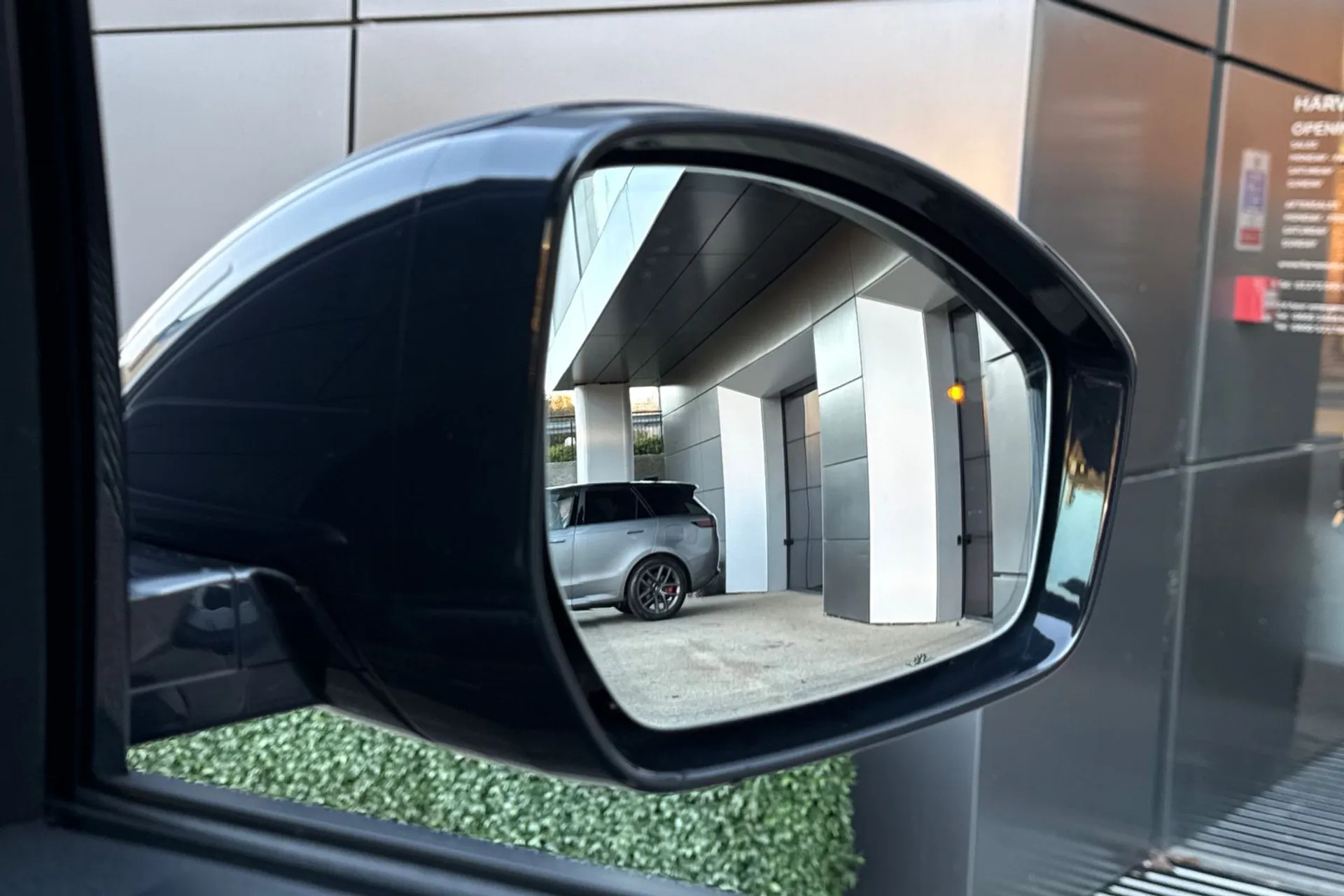 LAND ROVER DISCOVERY SPORT thumbnail image number 27