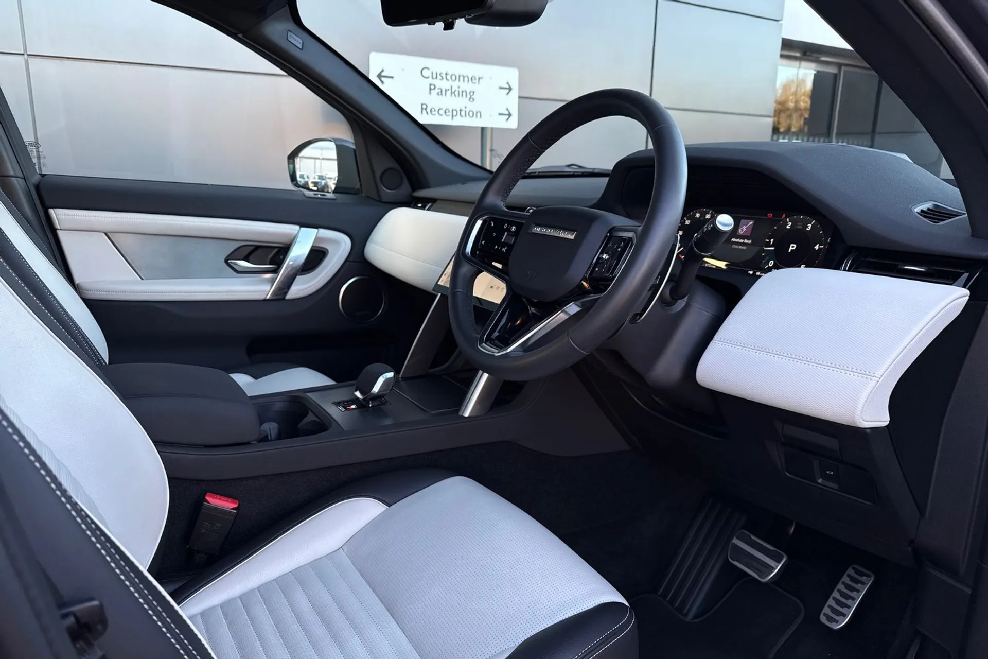 LAND ROVER DISCOVERY SPORT thumbnail image number 19