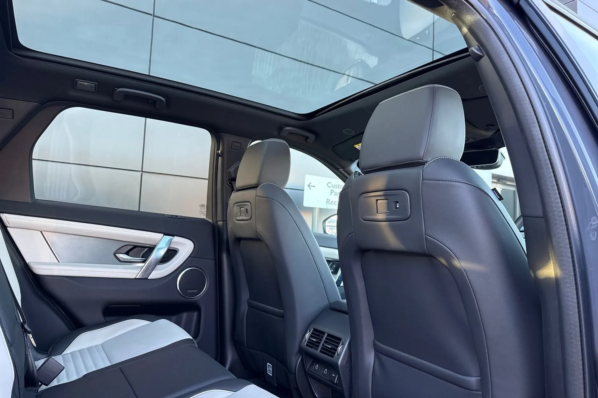 LAND ROVER DISCOVERY SPORT thumbnail image number 38