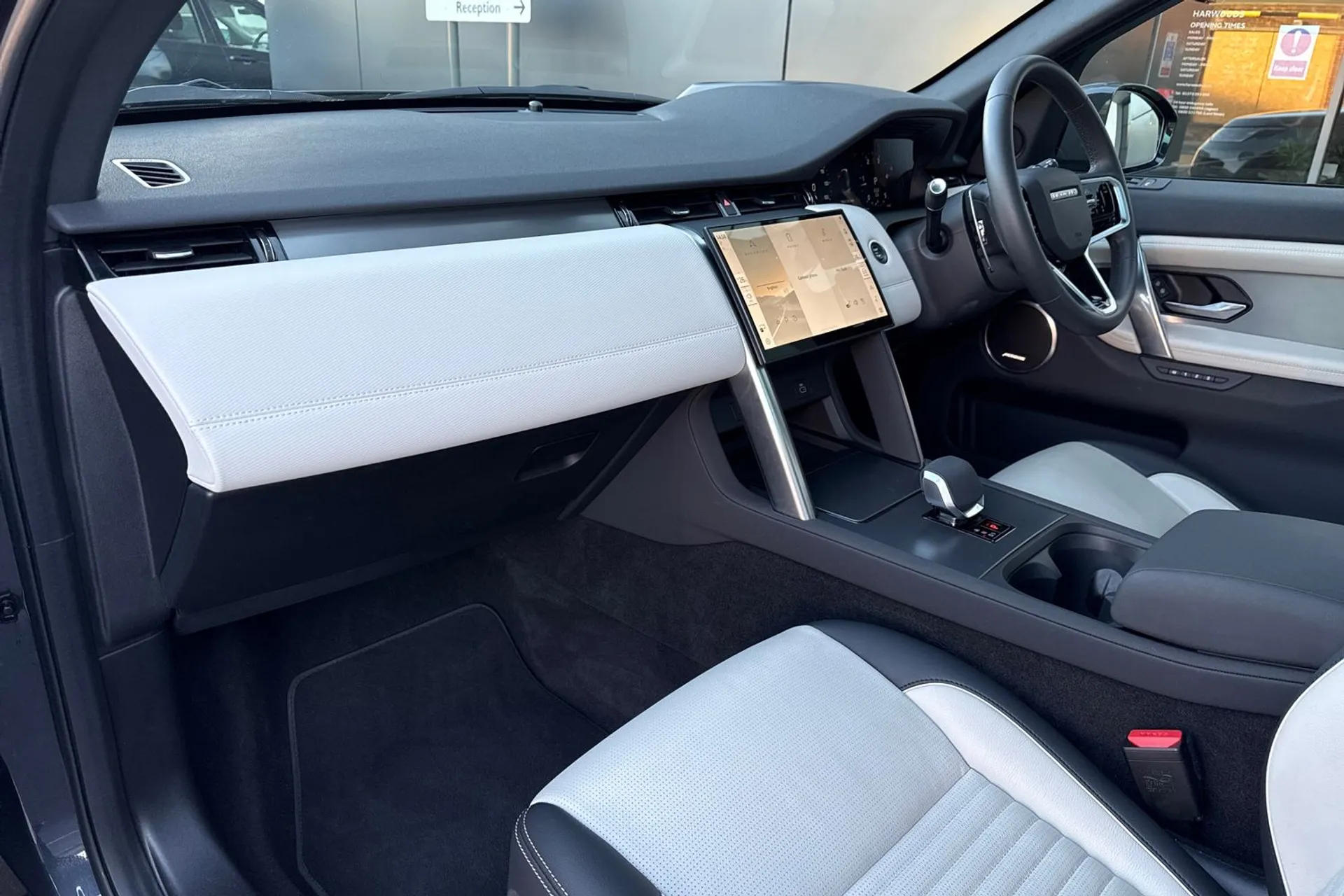 LAND ROVER DISCOVERY SPORT thumbnail image number 40