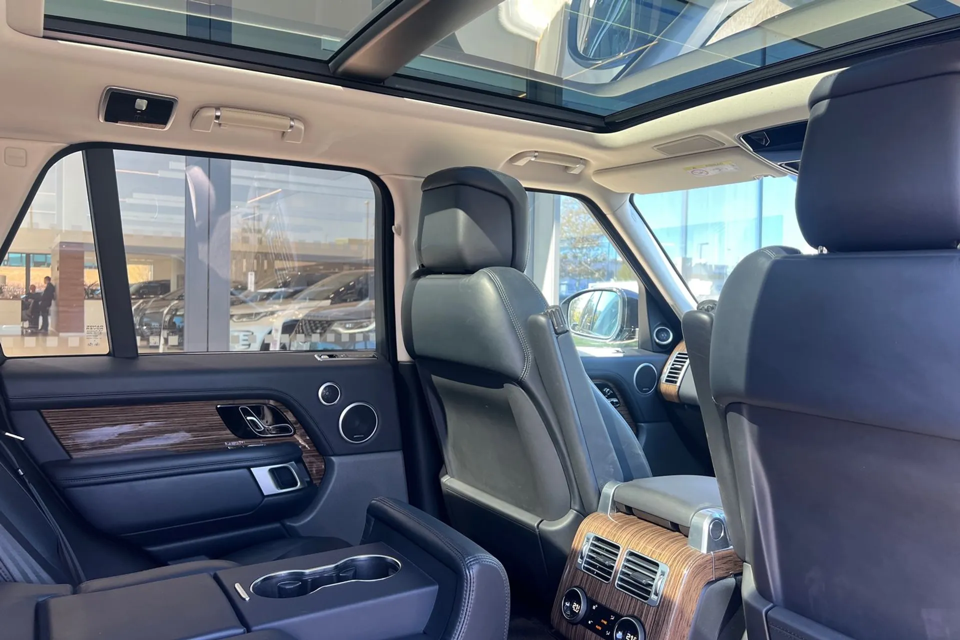 LAND ROVER RANGE ROVER thumbnail image number 33