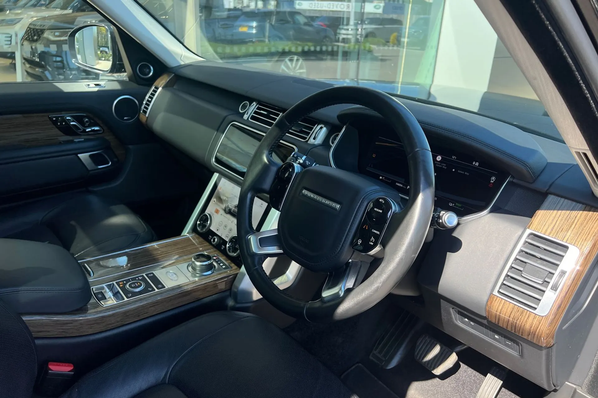 LAND ROVER RANGE ROVER thumbnail image number 38