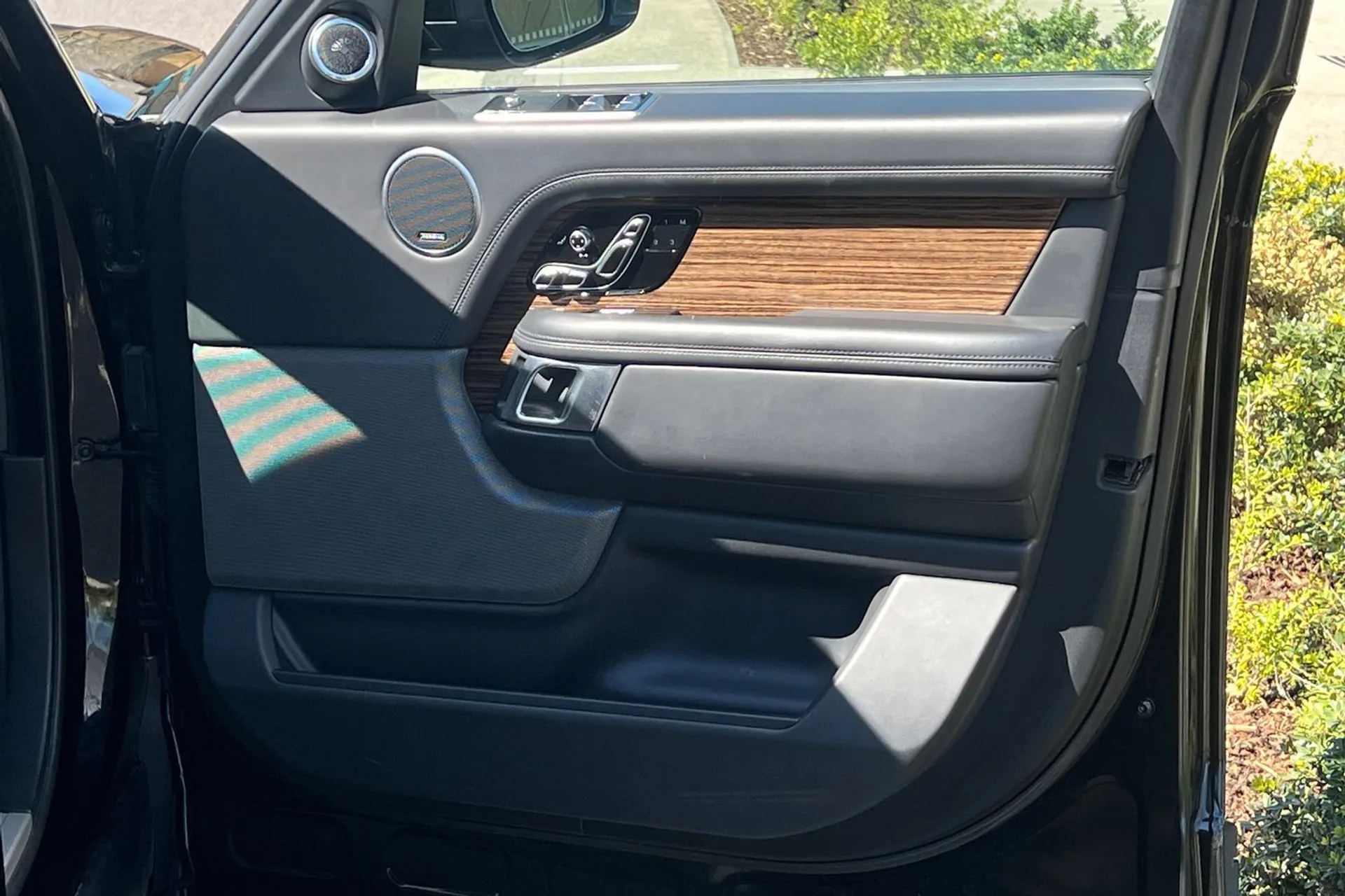 LAND ROVER RANGE ROVER thumbnail image number 54