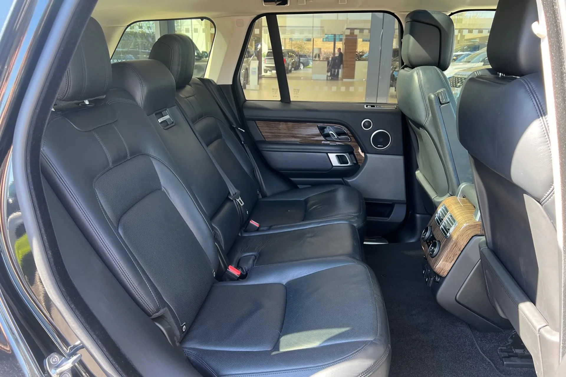 LAND ROVER RANGE ROVER thumbnail image number 32