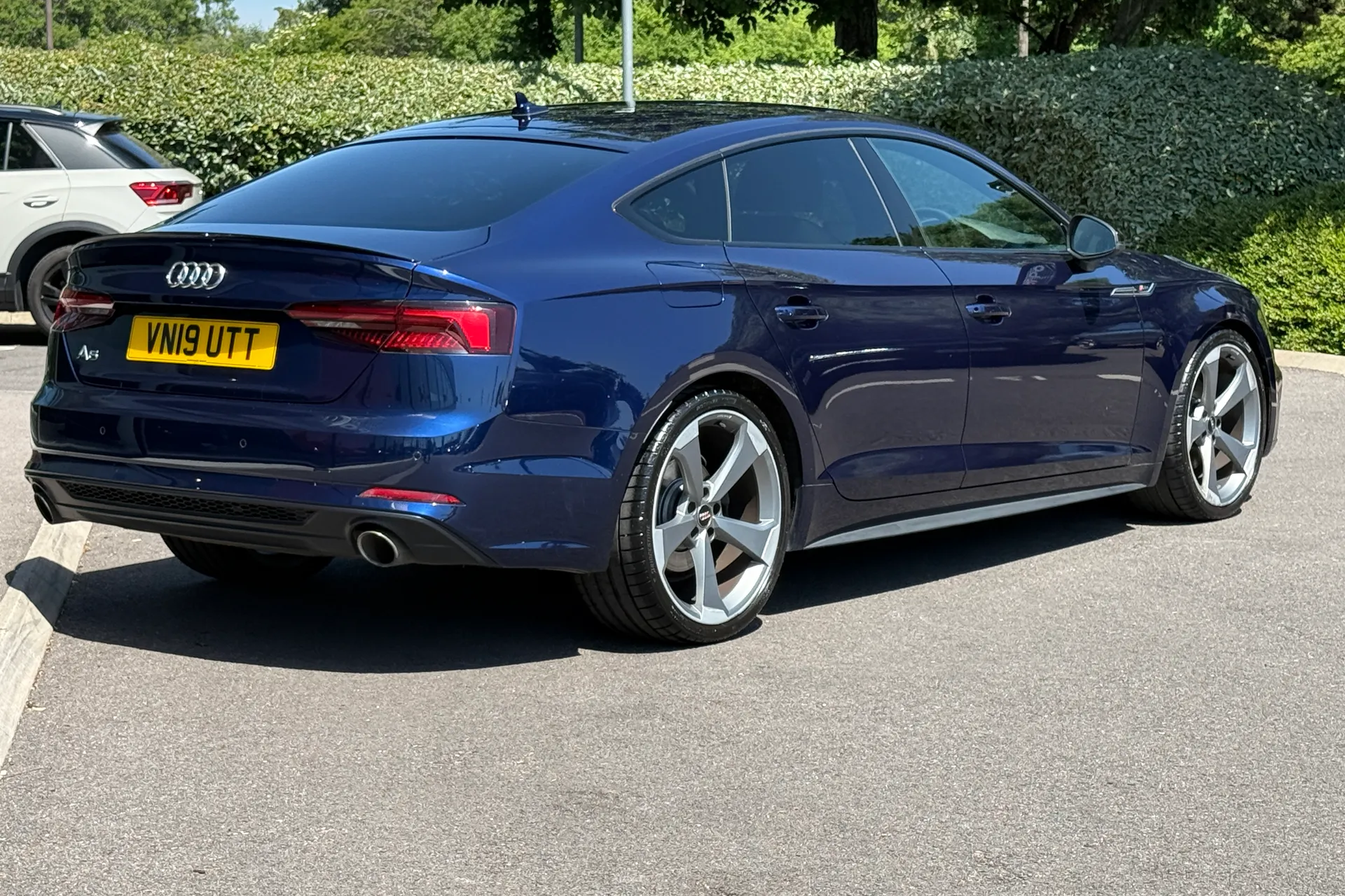 Audi A5 thumbnail image number 19