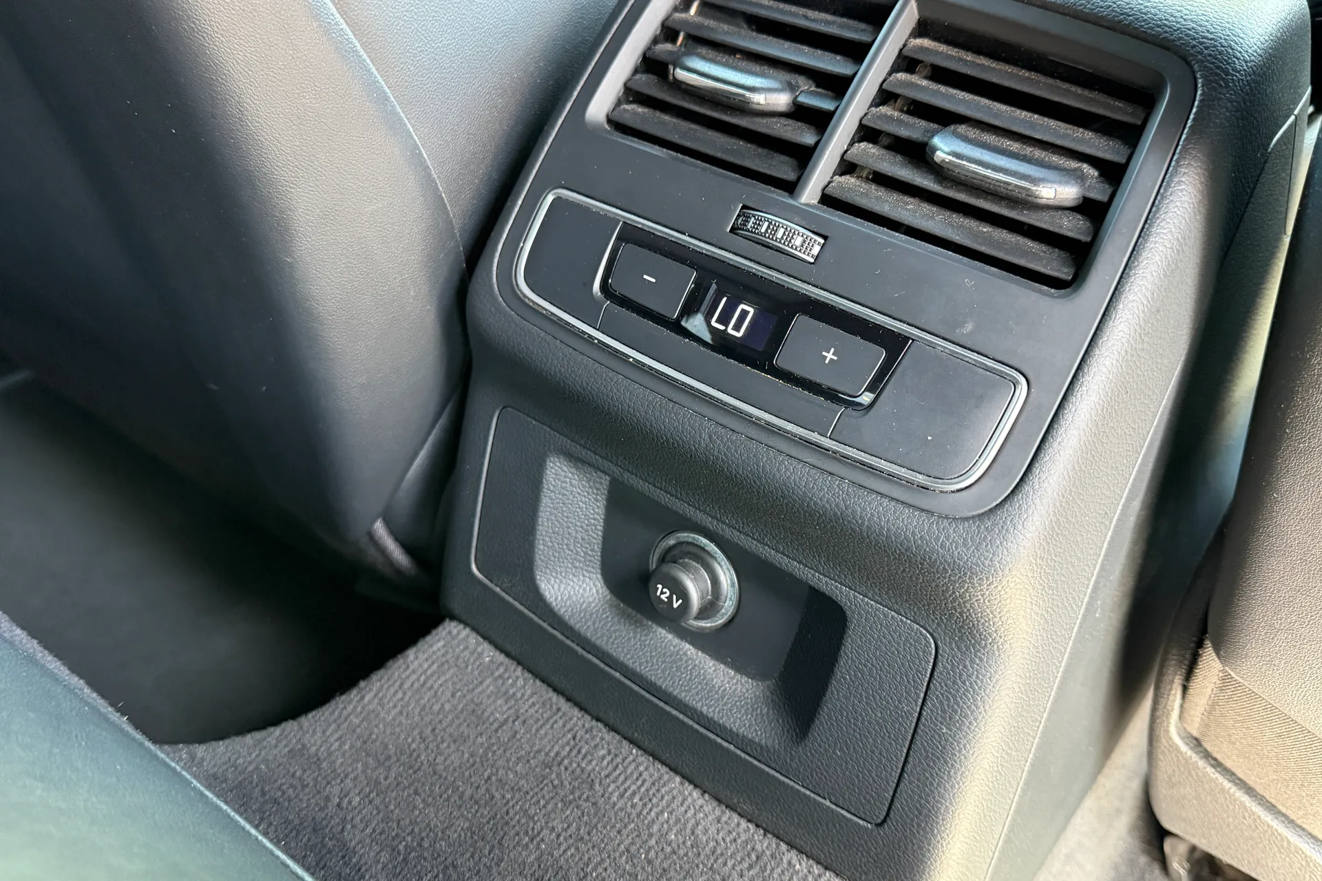 Audi A5 thumbnail image number 36