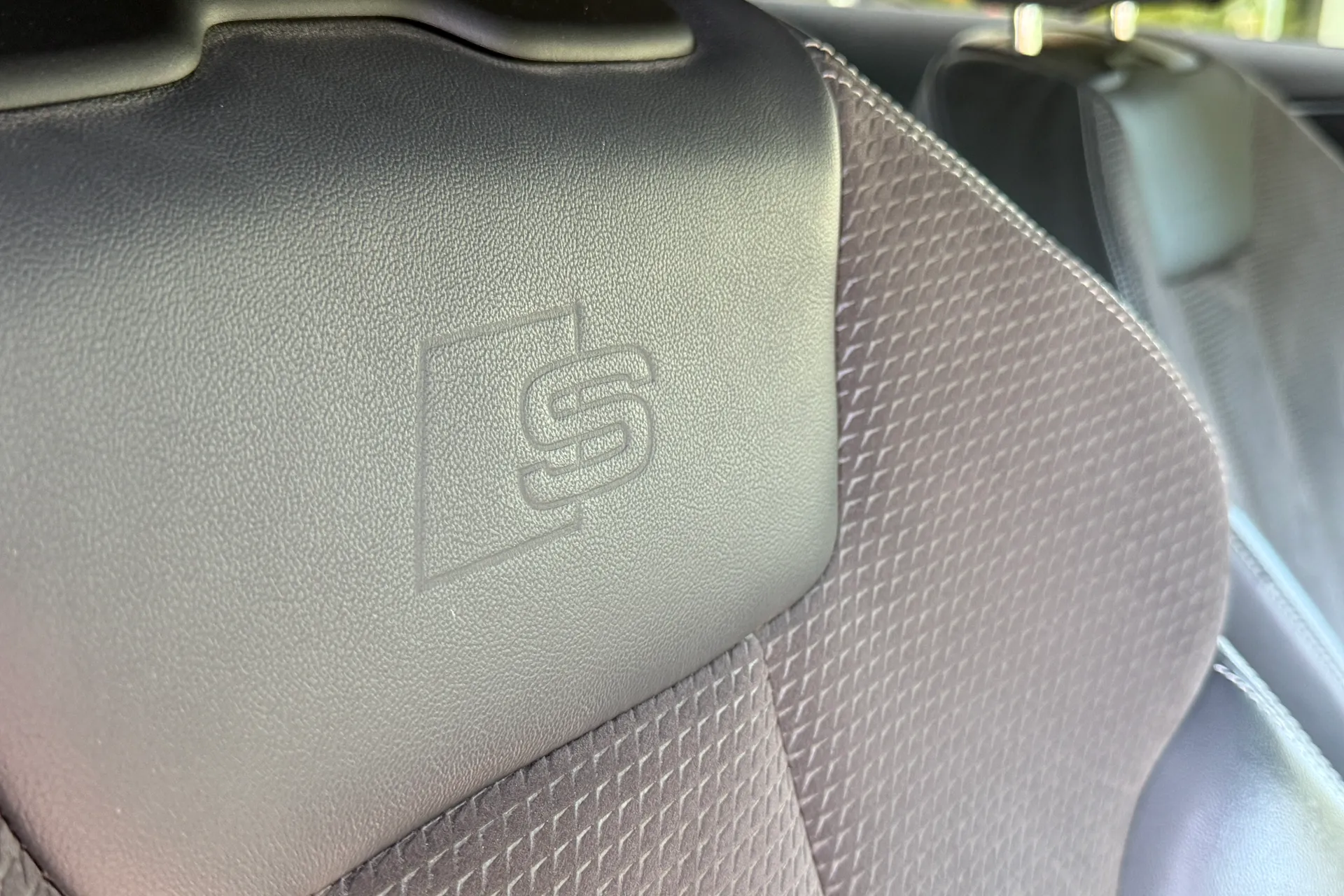 Audi A5 thumbnail image number 28