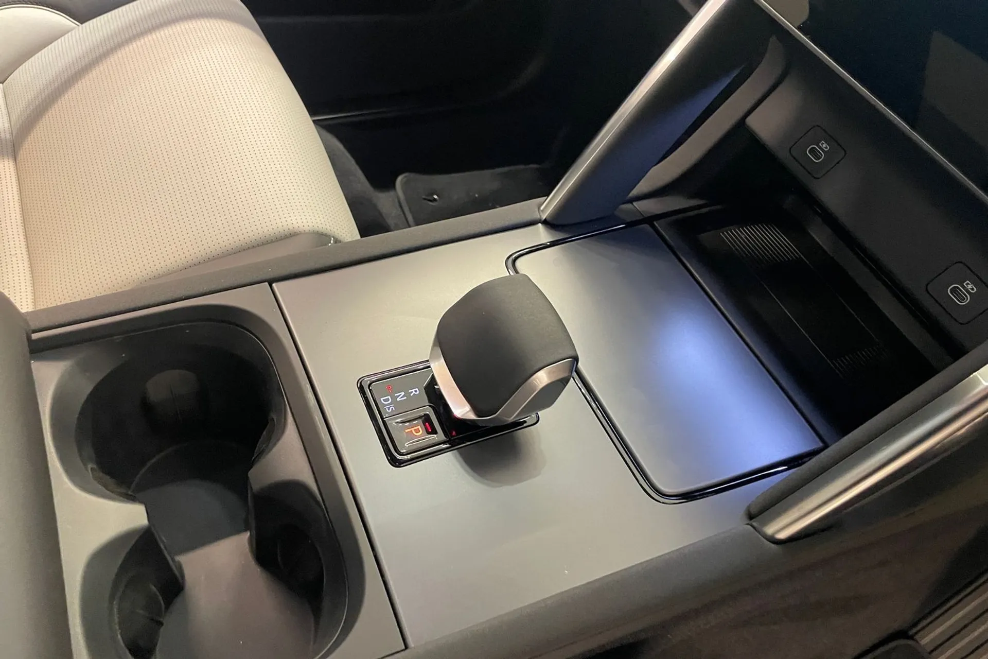 LAND ROVER DISCOVERY SPORT thumbnail image number 15