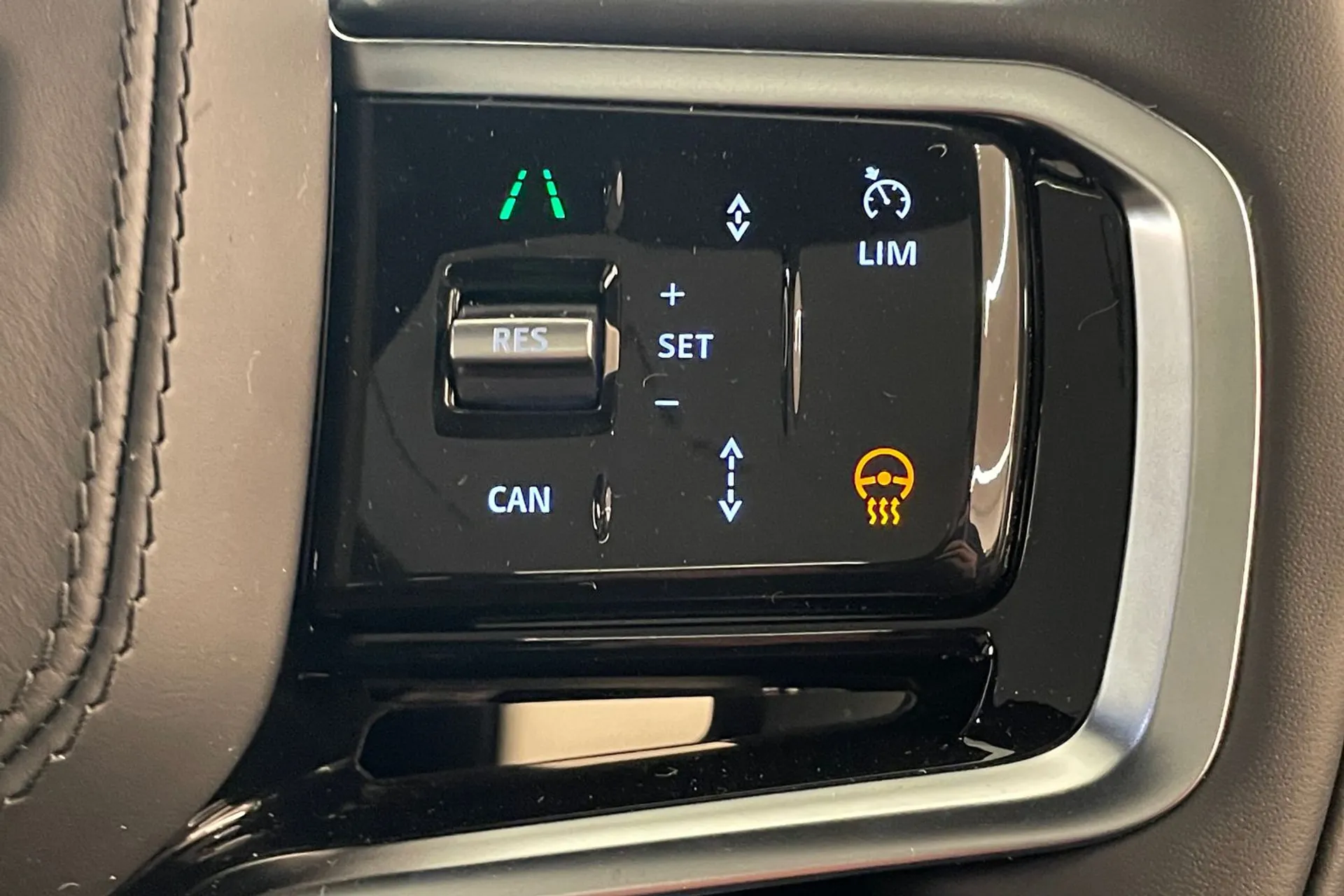 LAND ROVER DISCOVERY SPORT thumbnail image number 25