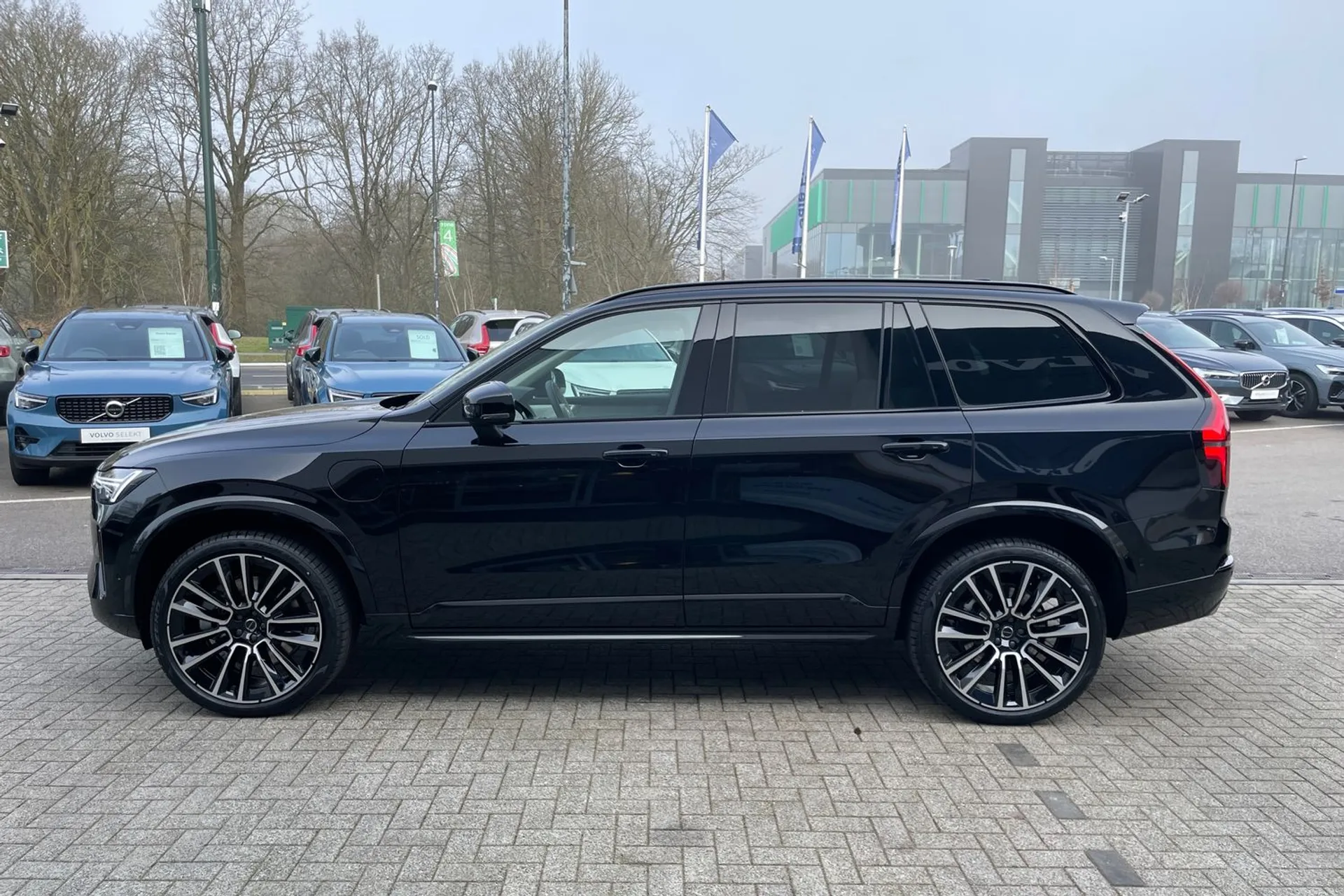 Volvo XC90 thumbnail image number 12