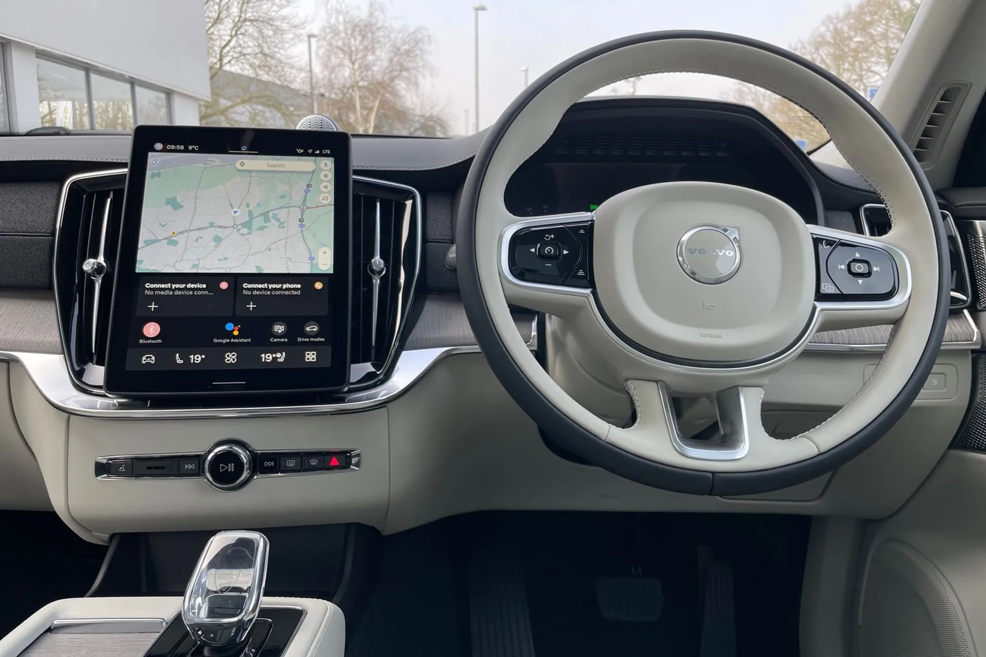 Volvo XC90 thumbnail image number 35