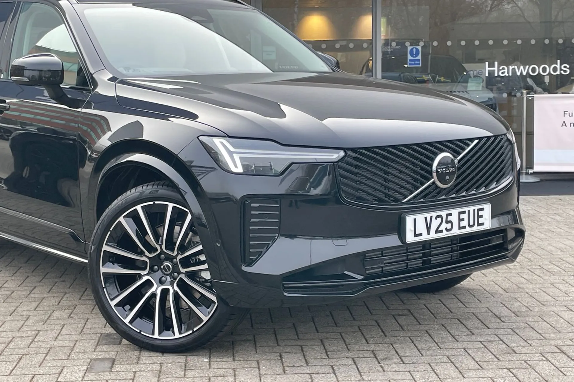 Volvo XC90 thumbnail image number 8