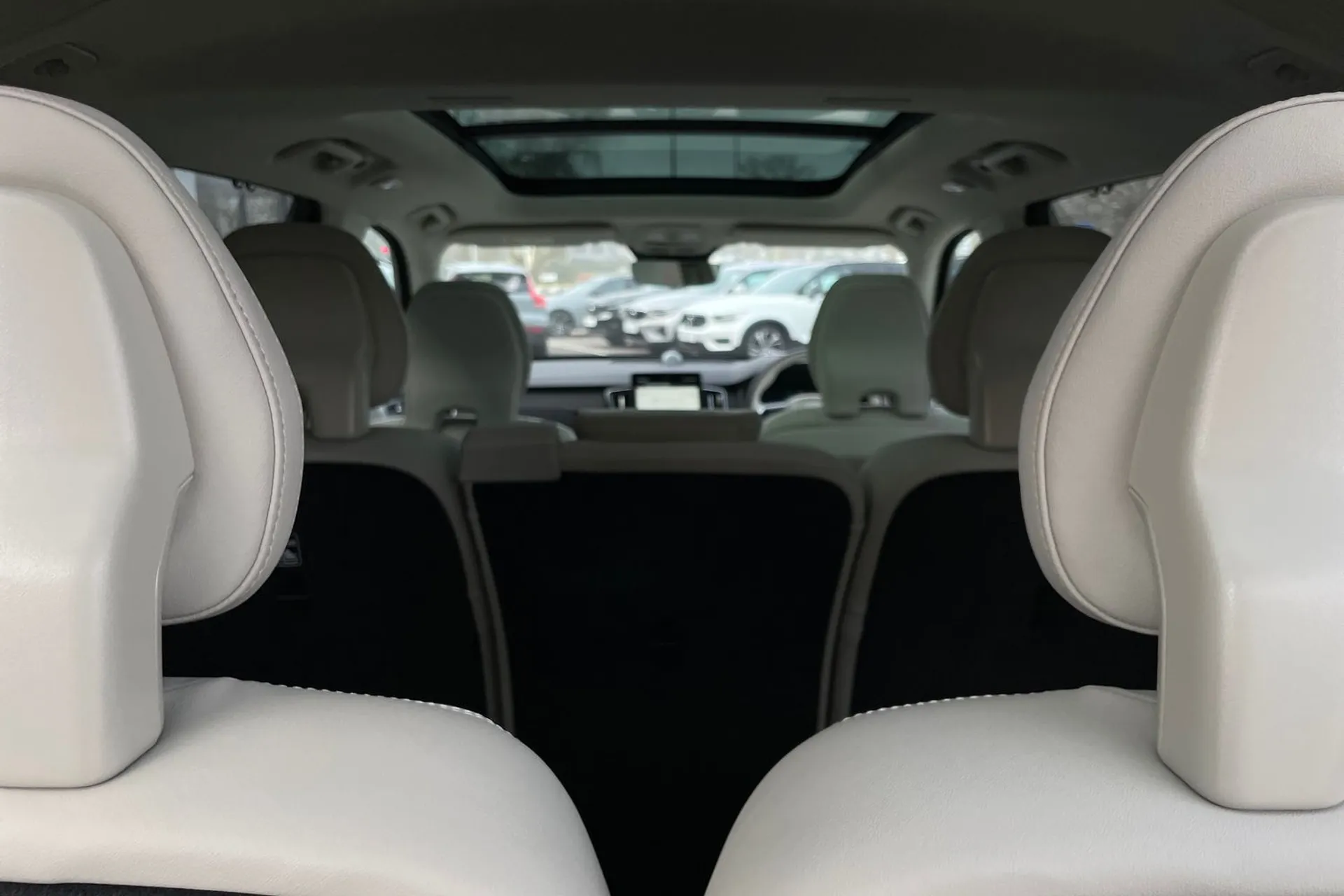 Volvo XC90 thumbnail image number 23