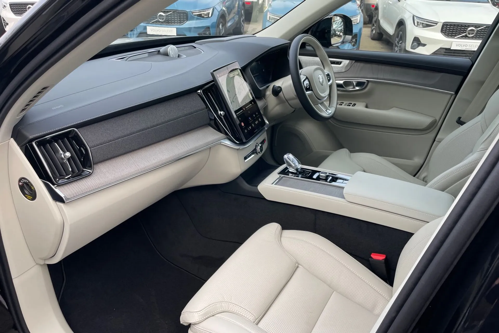 Volvo XC90 thumbnail image number 28