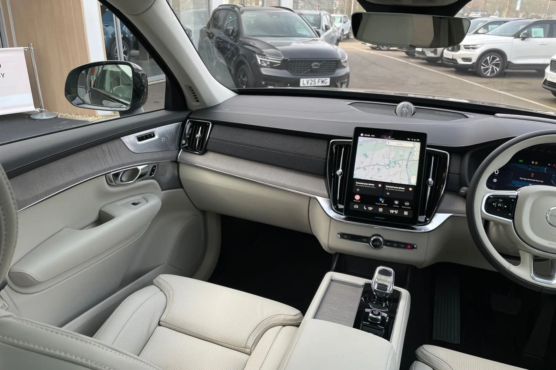 Volvo XC90 thumbnail image number 33