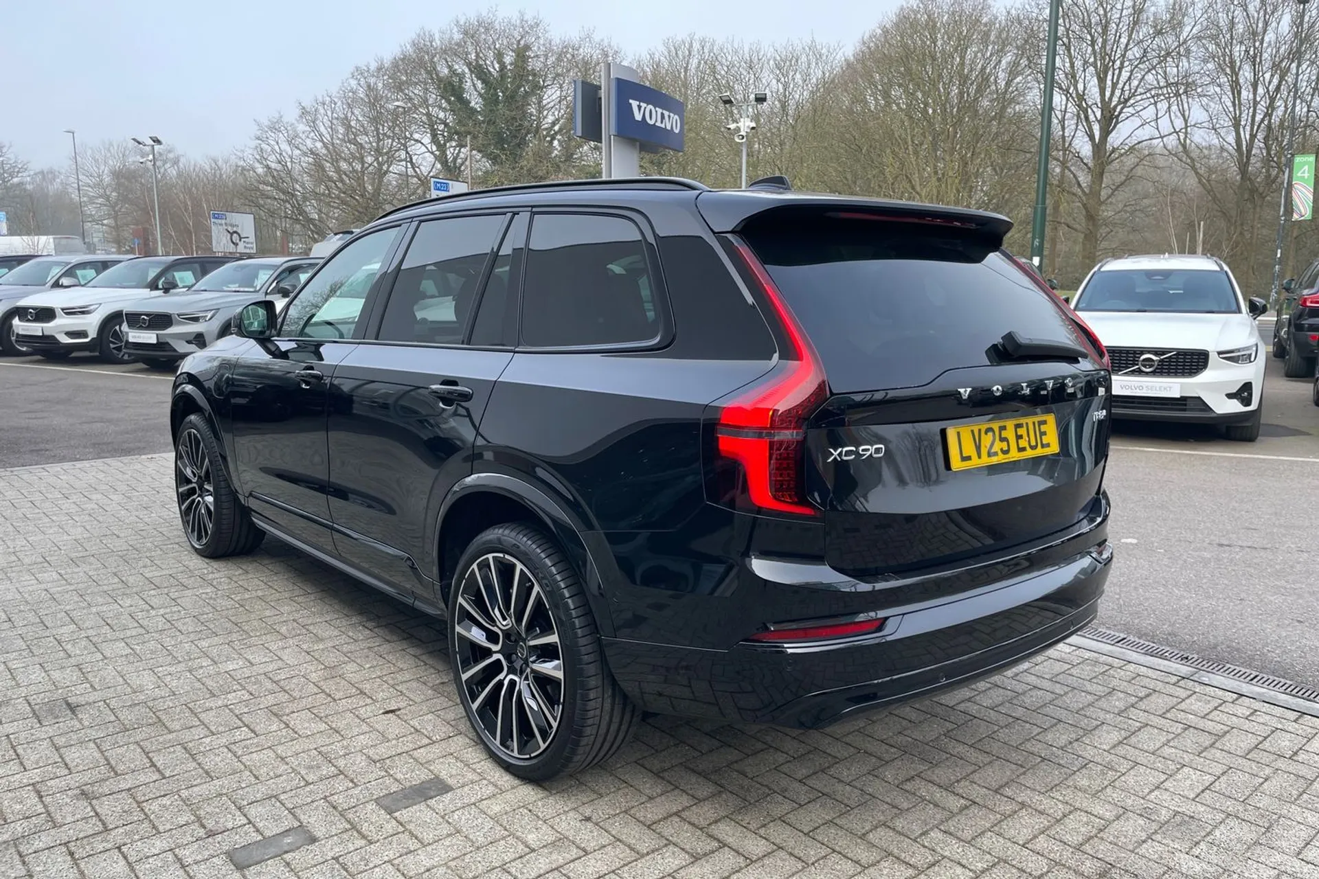 Volvo XC90 thumbnail image number 11