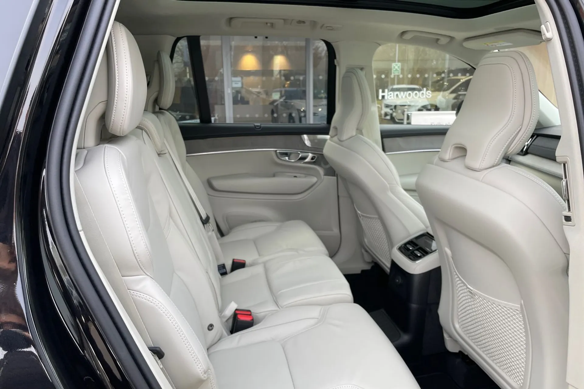 Volvo XC90 thumbnail image number 24