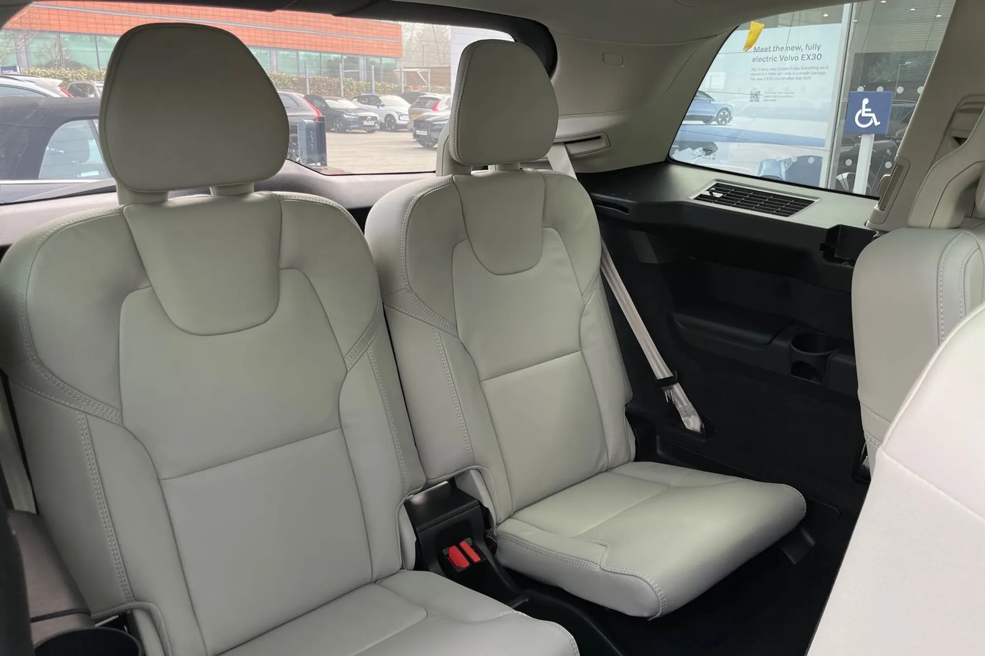 Volvo XC90 thumbnail image number 6