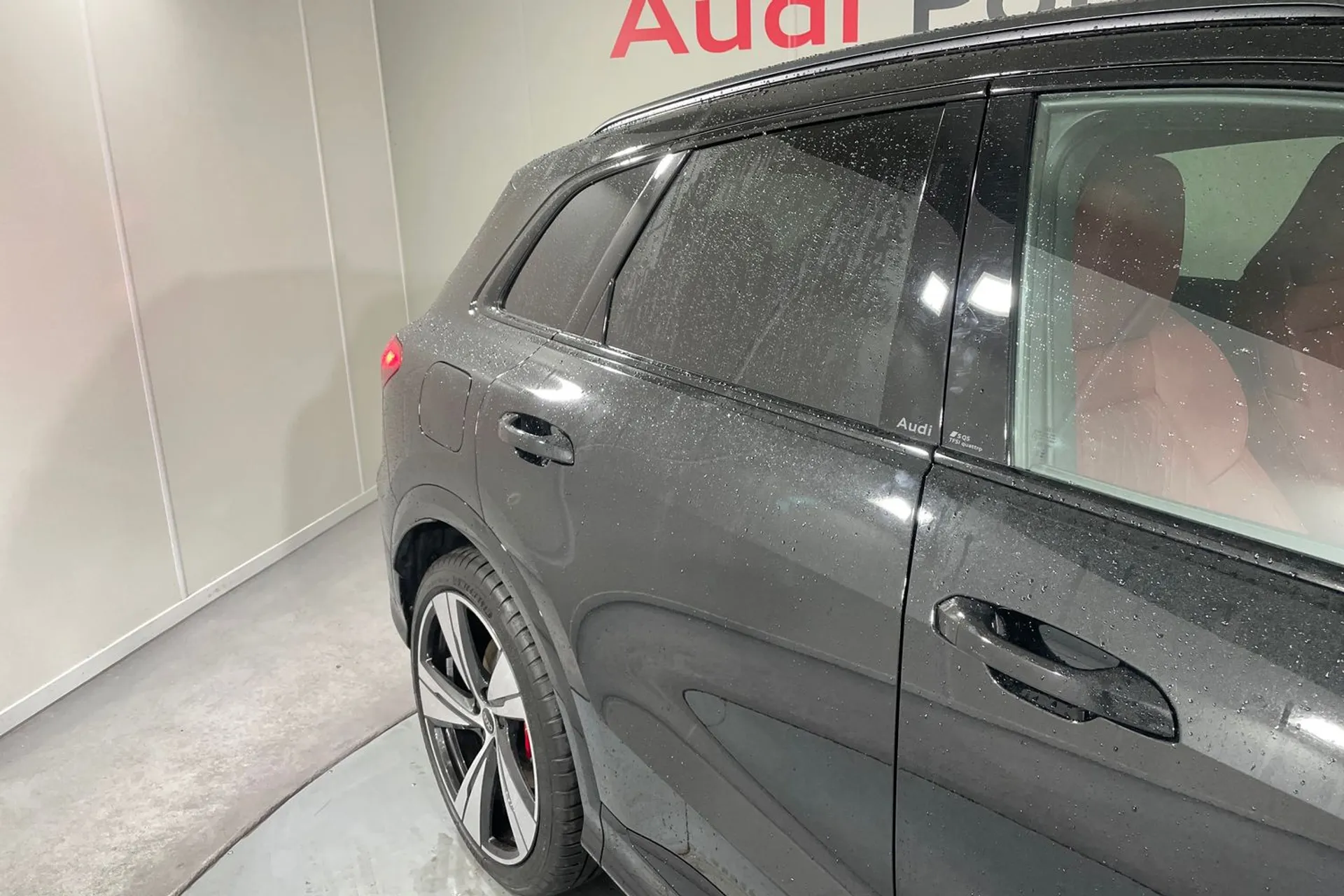 Audi Q5 thumbnail image number 14