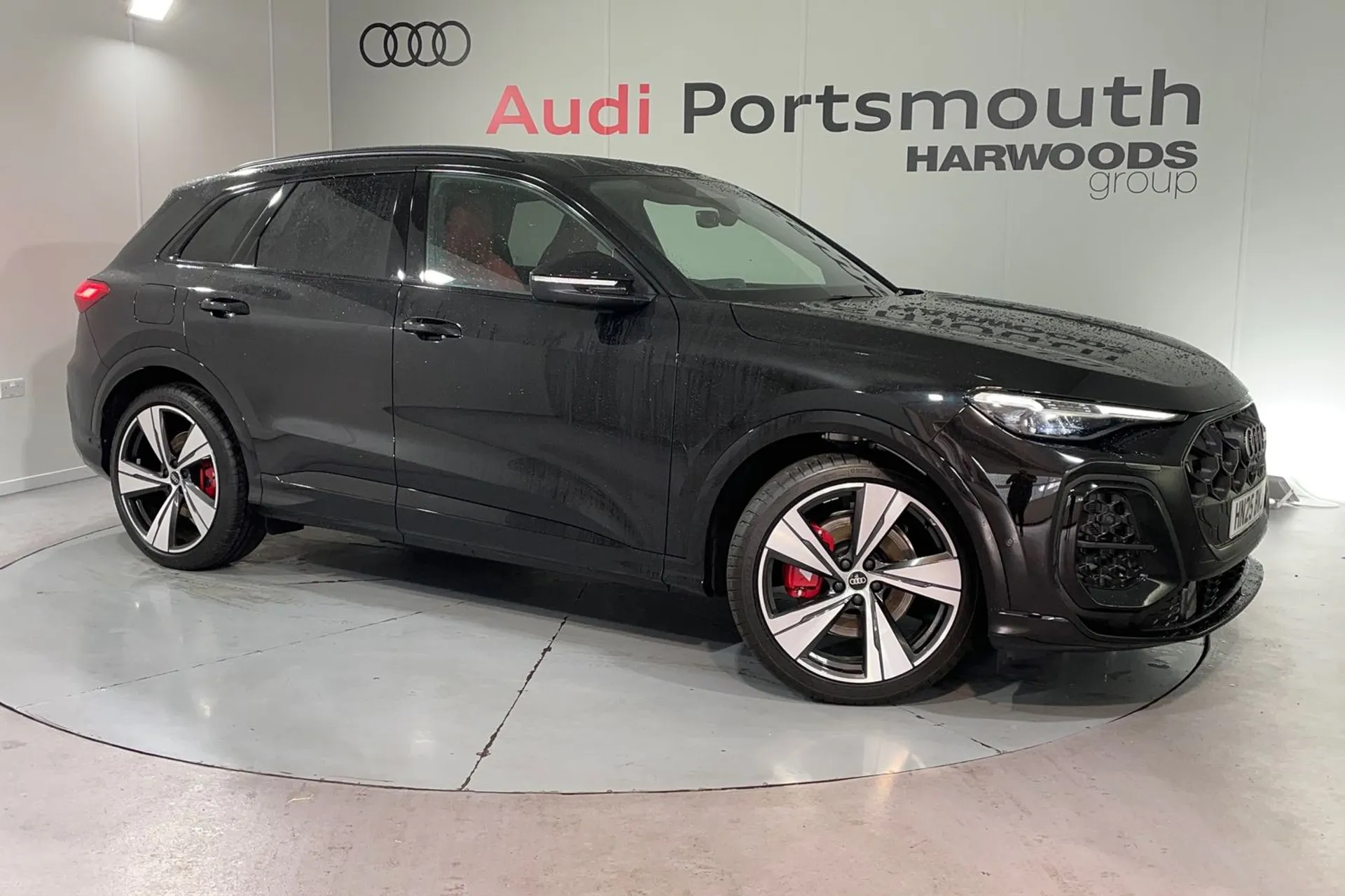 Audi Q5 focused image