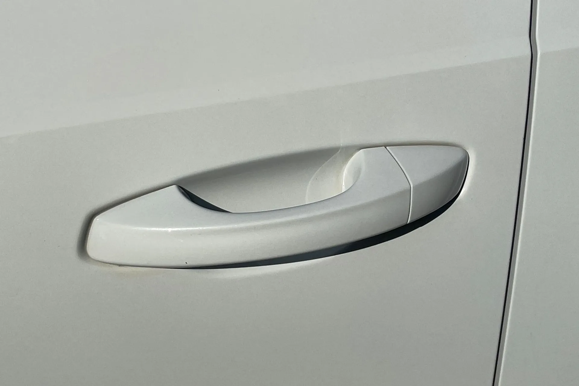 Audi Q3 thumbnail image number 14