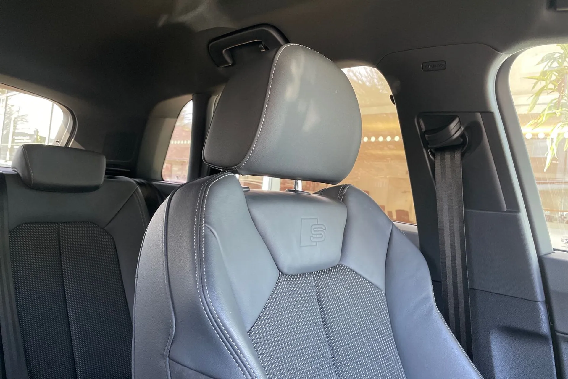 Audi Q3 thumbnail image number 46