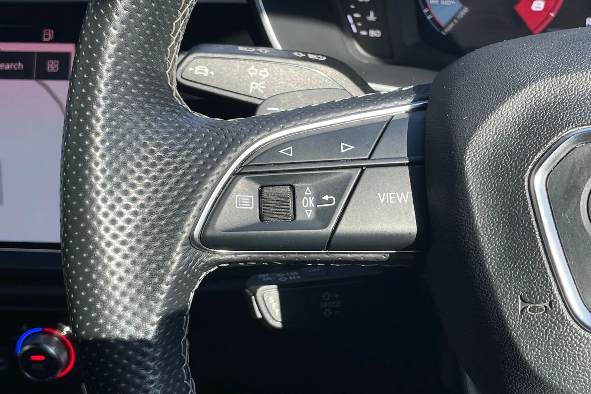 Audi Q3 thumbnail image number 57