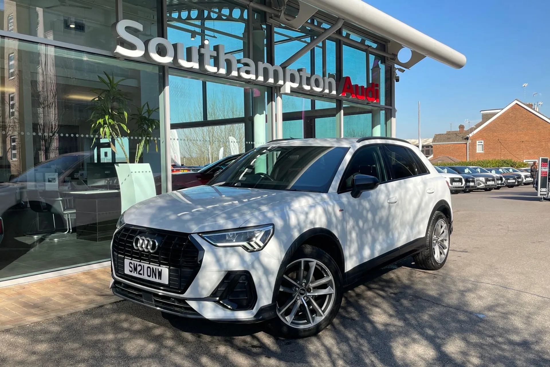 Audi Q3 thumbnail image number 9