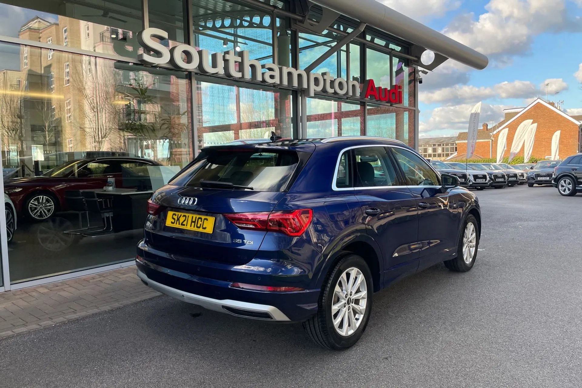 Audi Q3 thumbnail image number 5