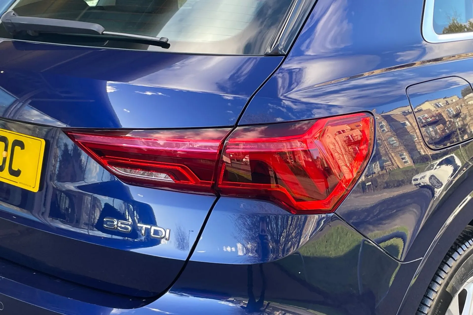 Audi Q3 thumbnail image number 20