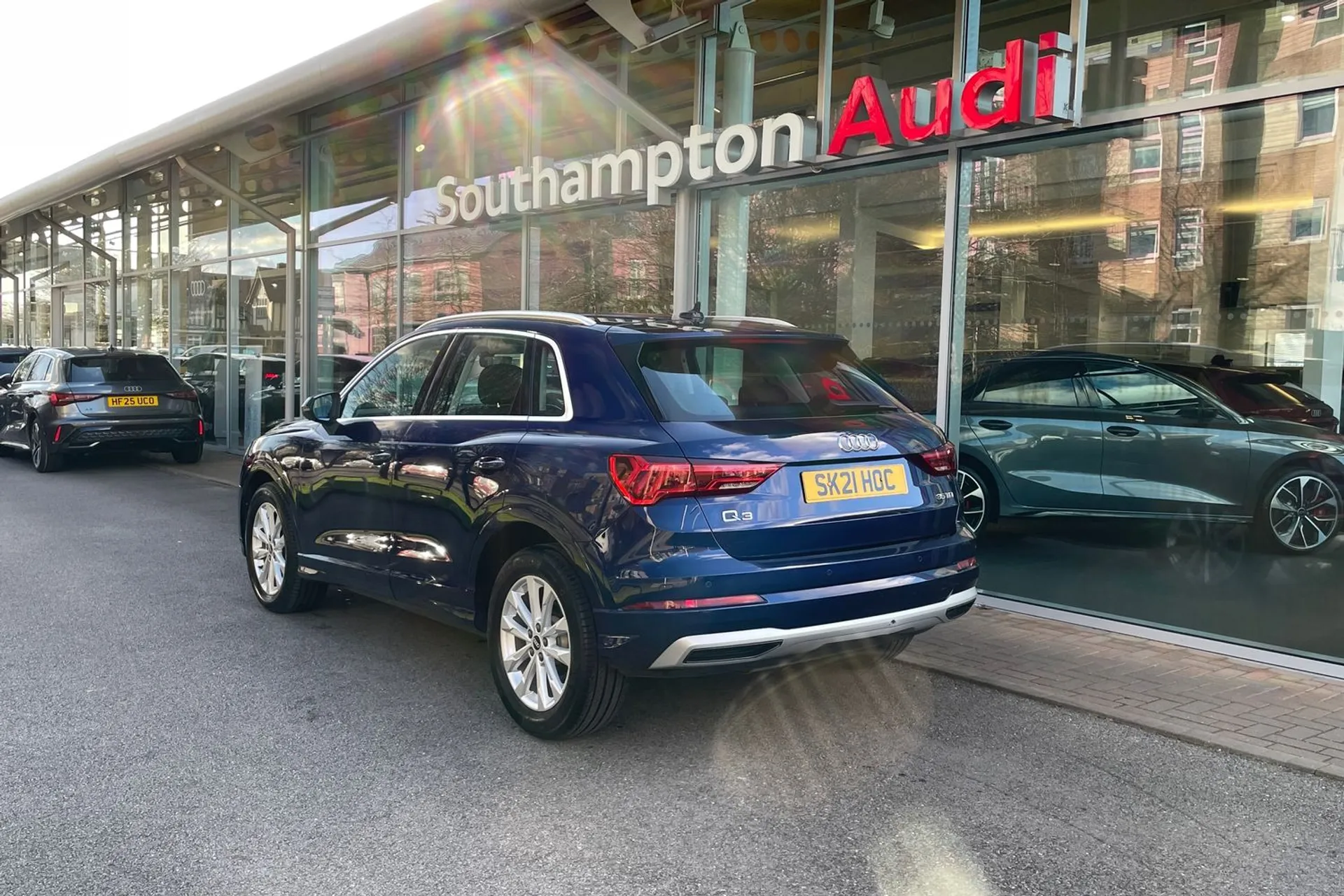 Audi Q3 thumbnail image number 7