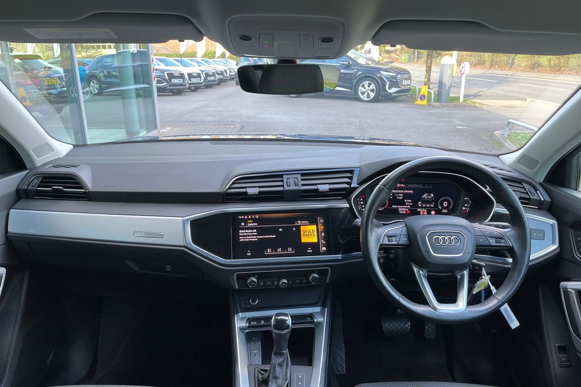 Audi Q3 thumbnail image number 3
