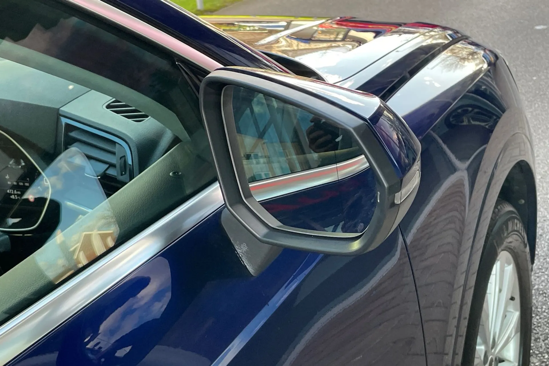 Audi Q3 thumbnail image number 48